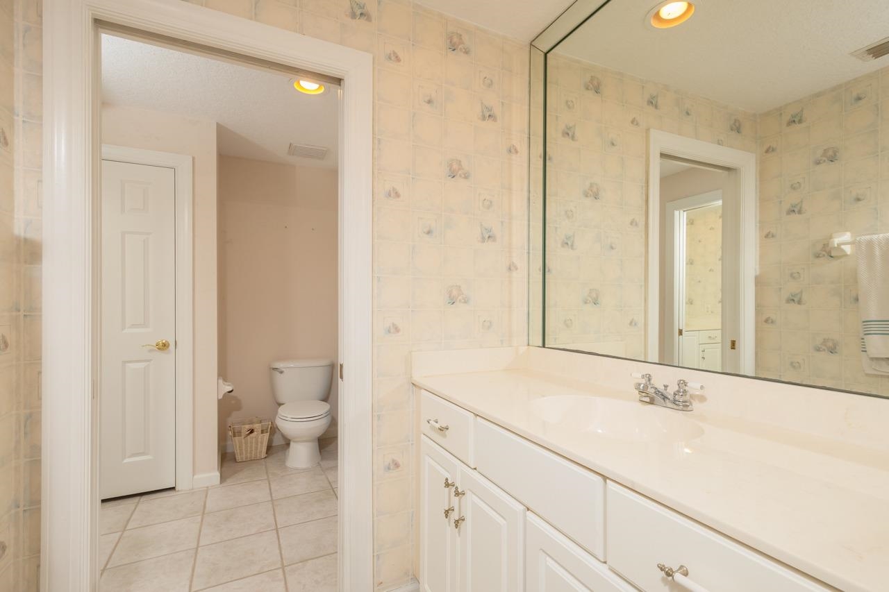 932 Spring Lake Ct