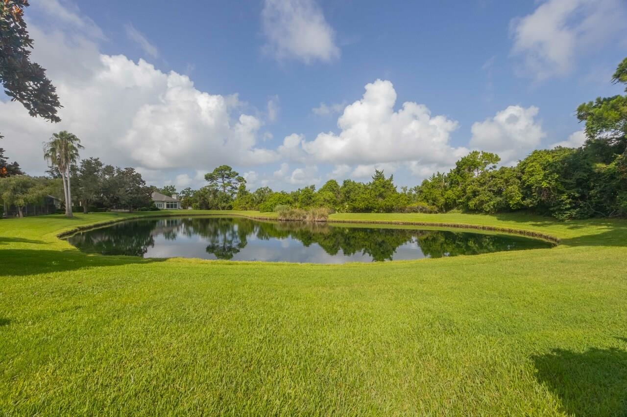 932 Spring Lake Ct