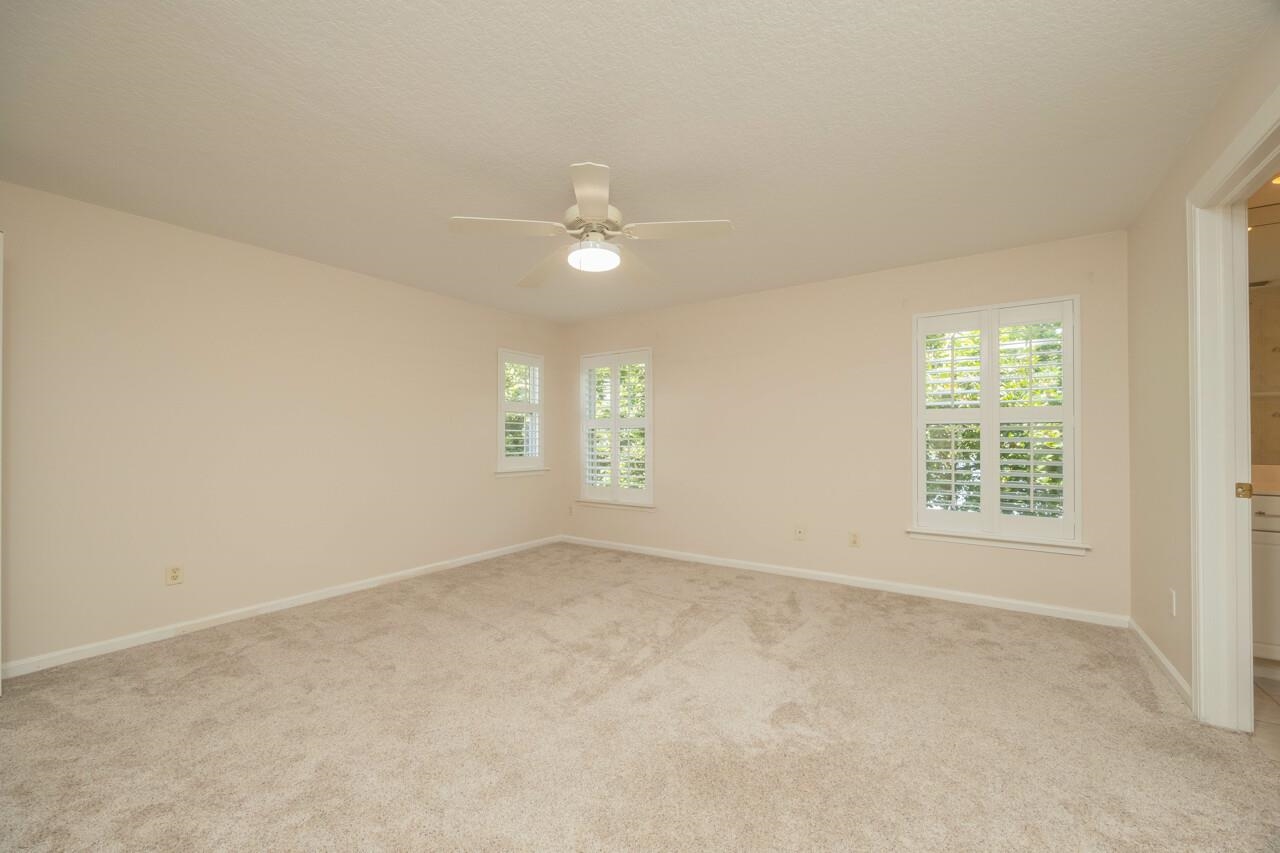 932 Spring Lake Ct