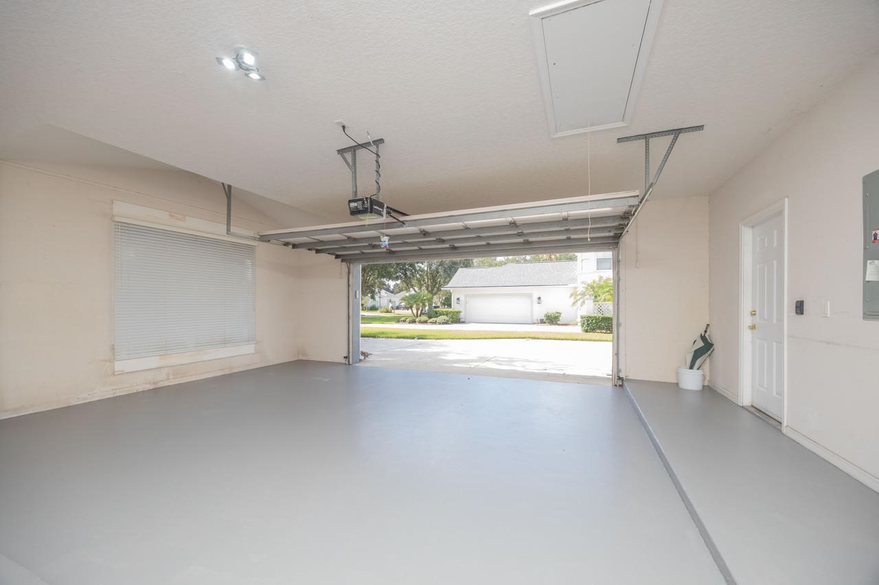 932 Spring Lake Ct
