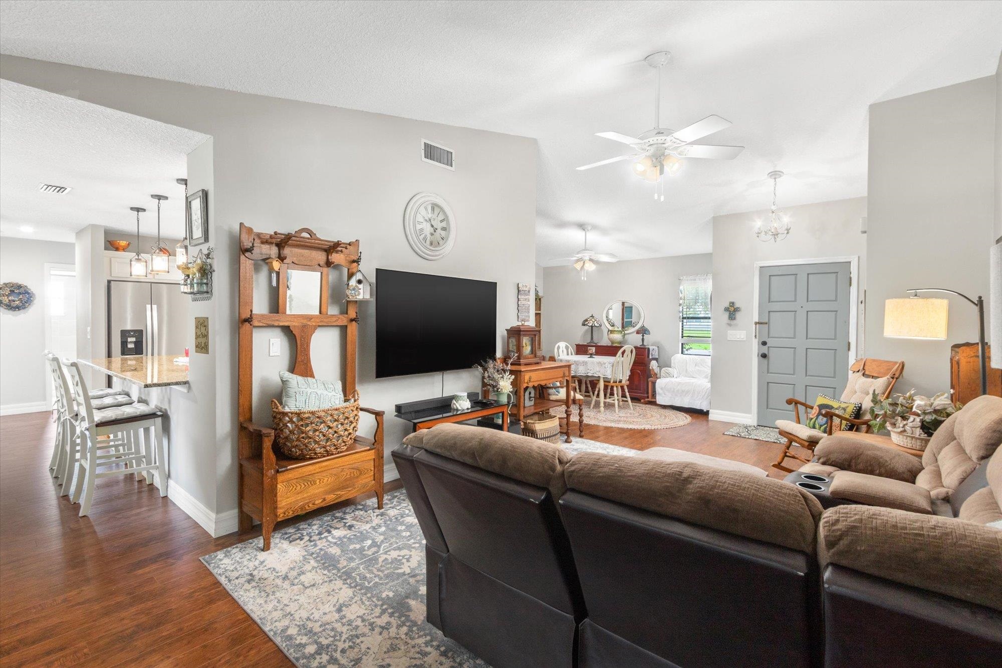 525 Domenico Cir
