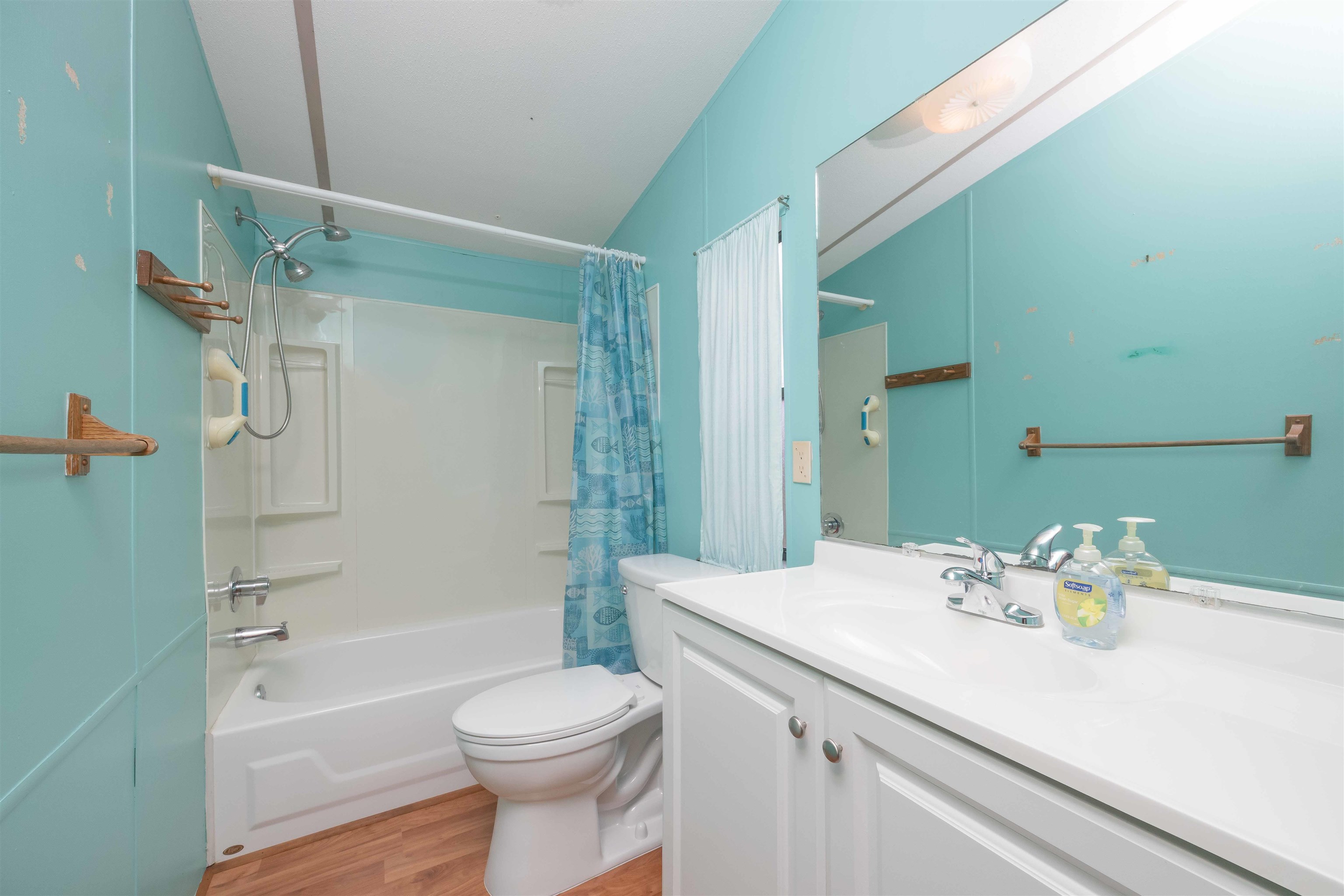 496 Ravenswood Dr.