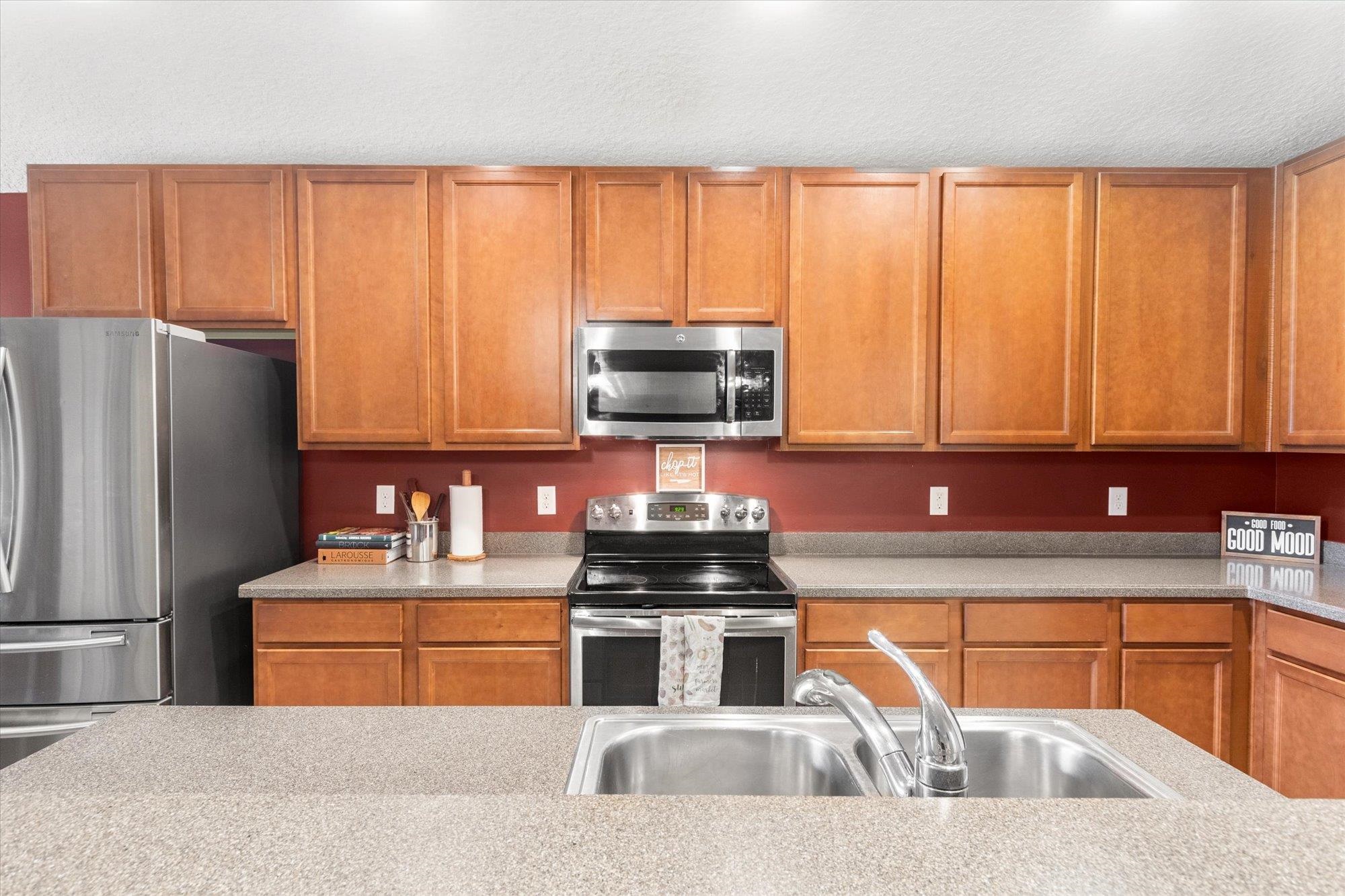 249 Bridgeport Ln