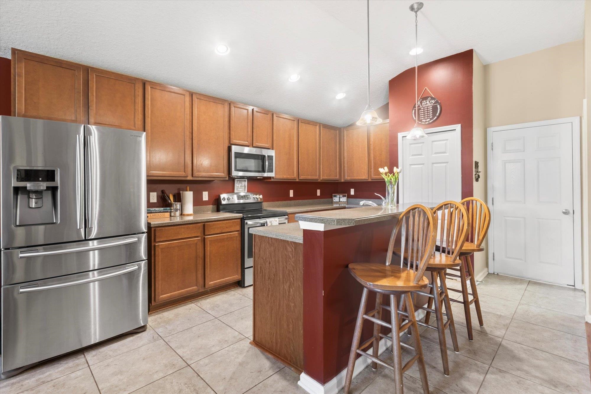 249 Bridgeport Ln