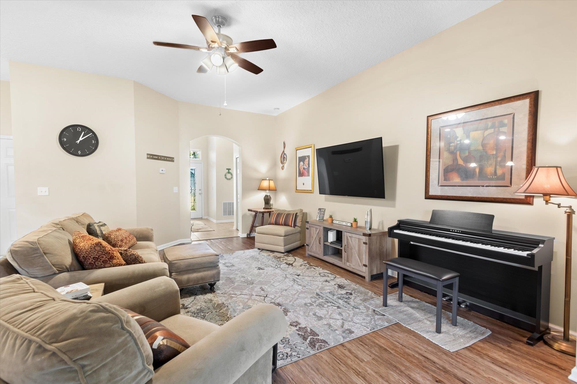 249 Bridgeport Ln