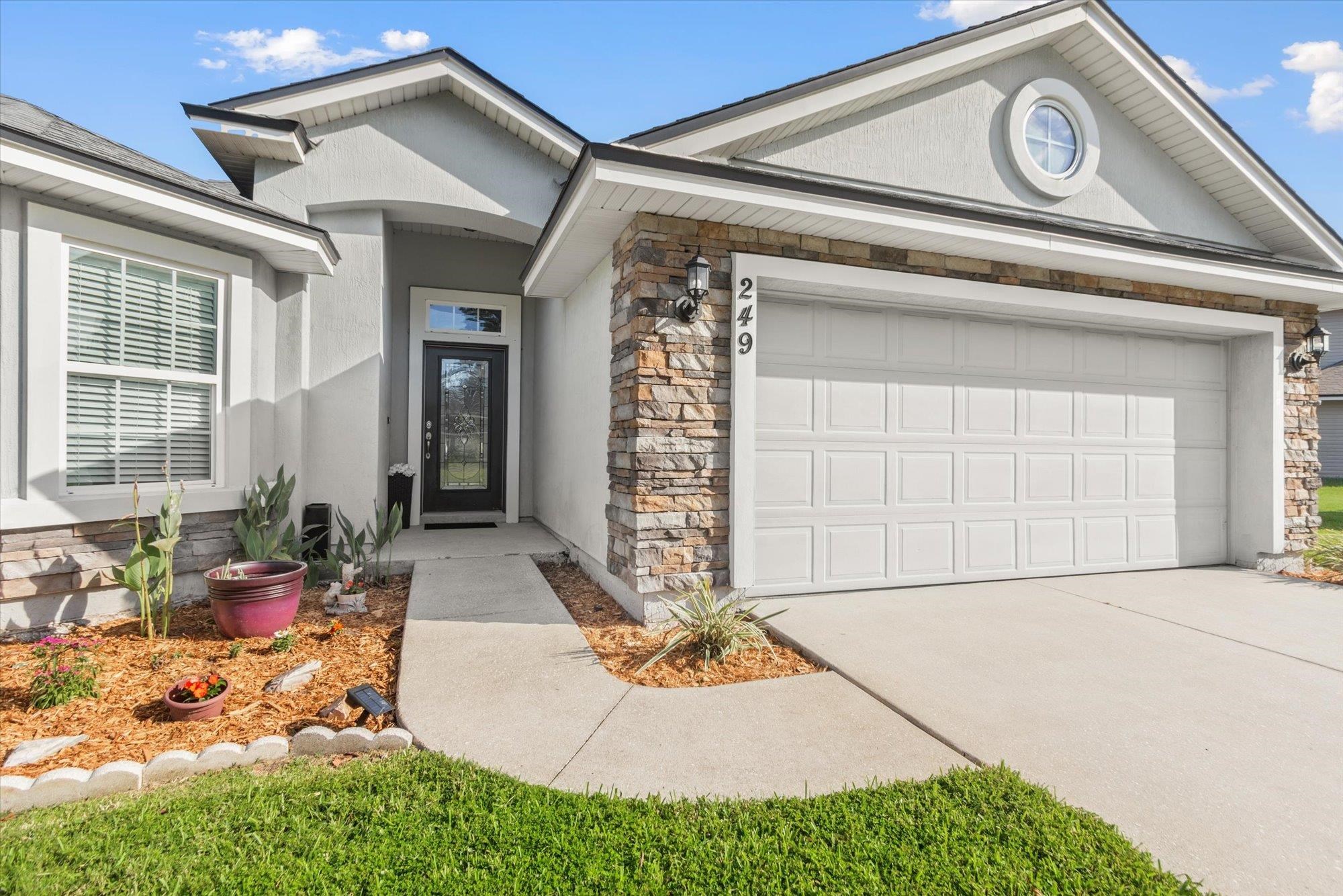 249 Bridgeport Ln