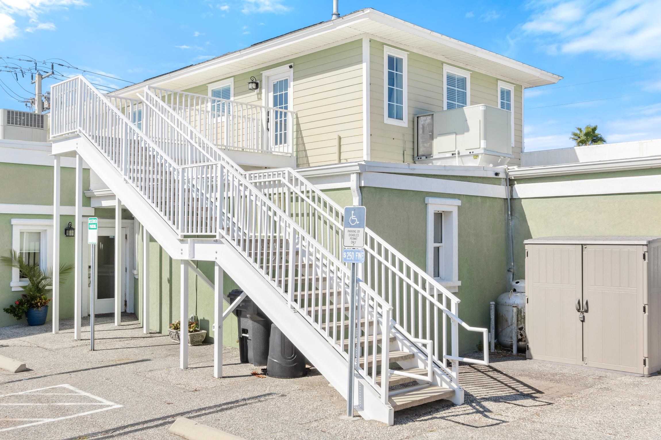 403 Anastasia Blvd
