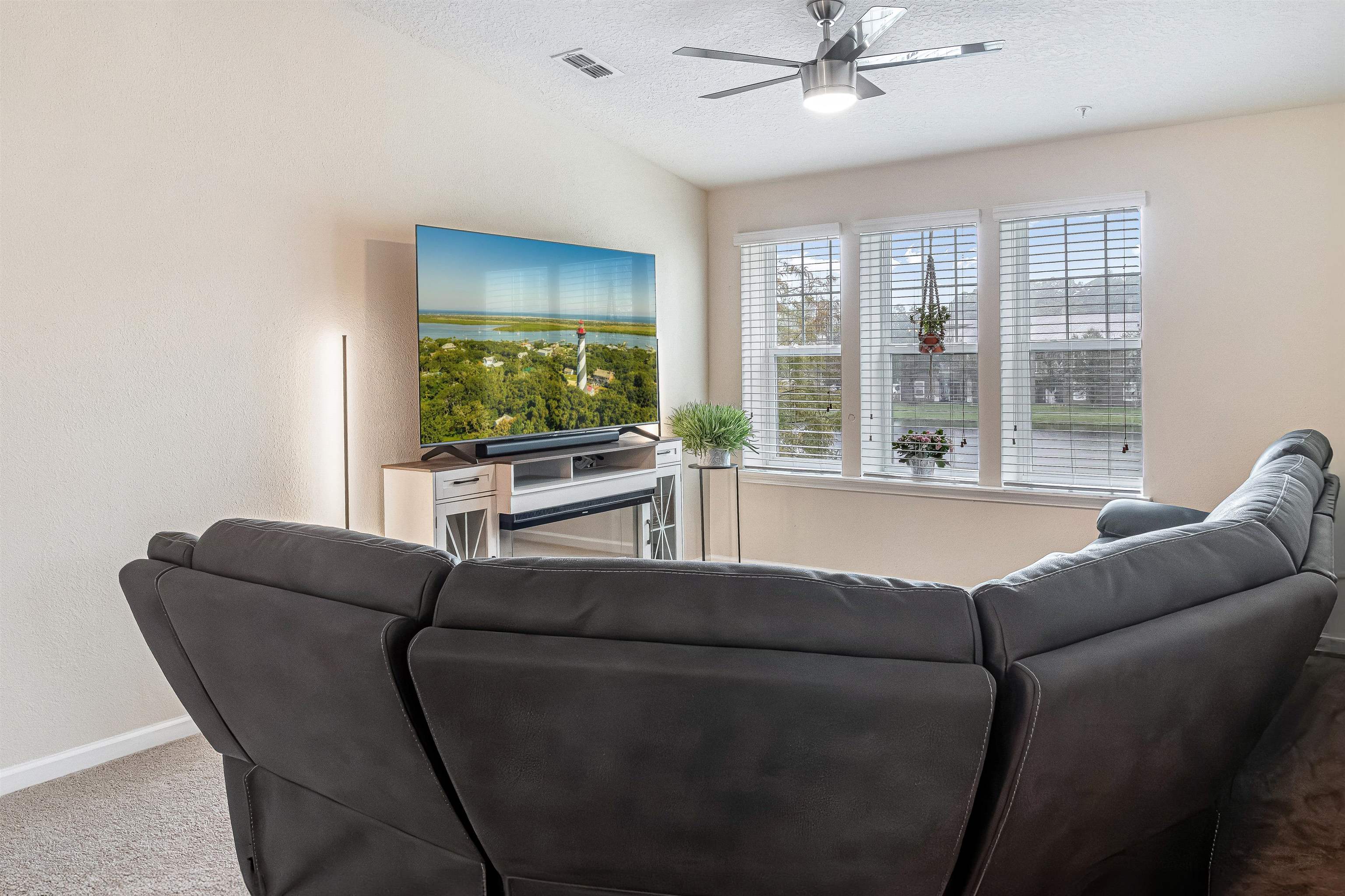 1818 Golden Lake Loop