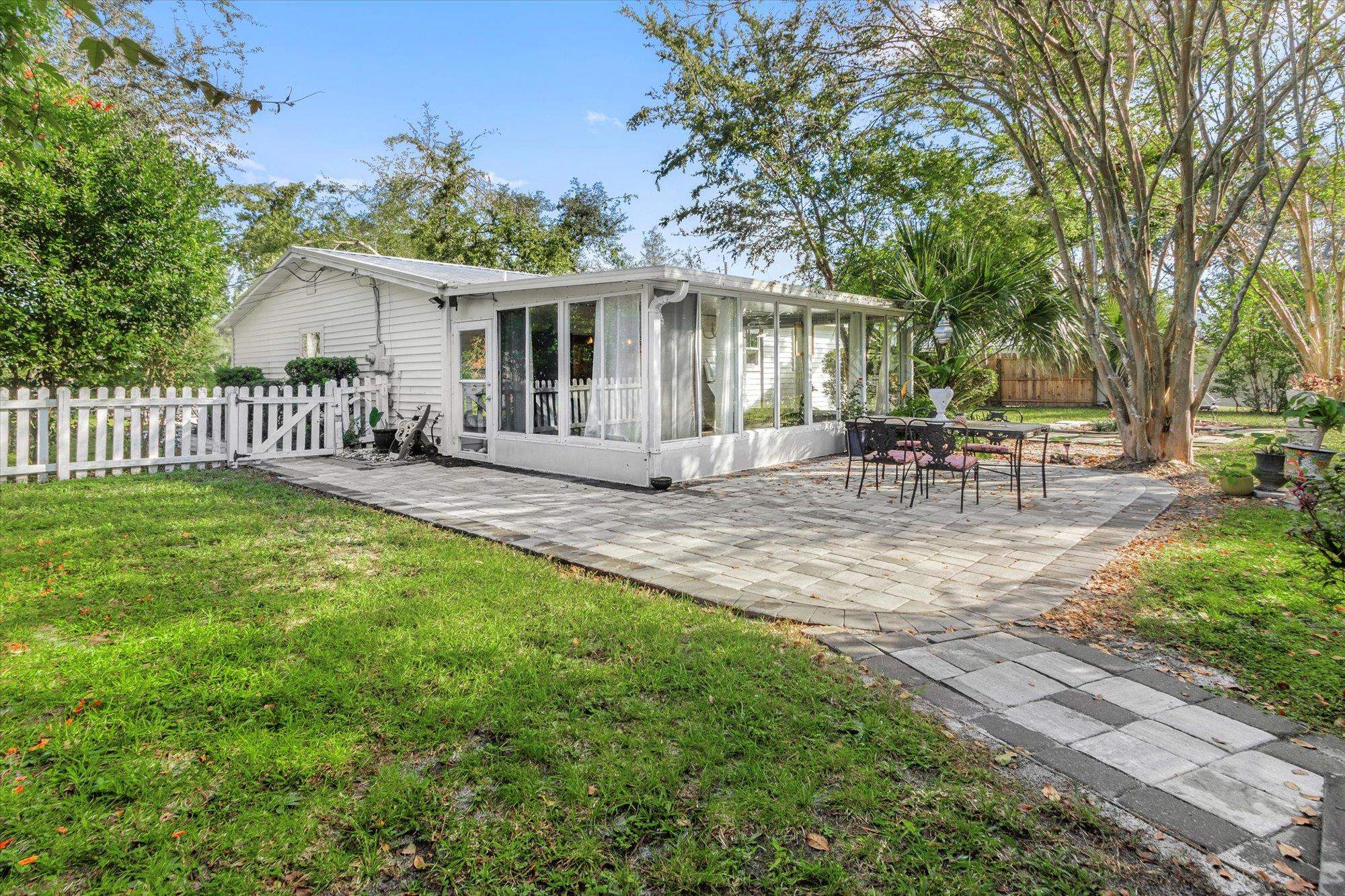 120 Swallow Rd