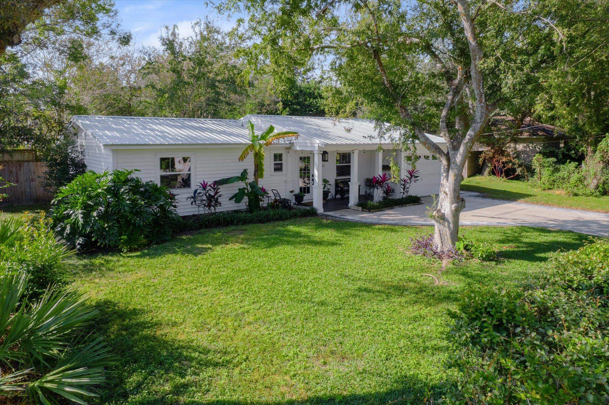 120 Swallow Rd