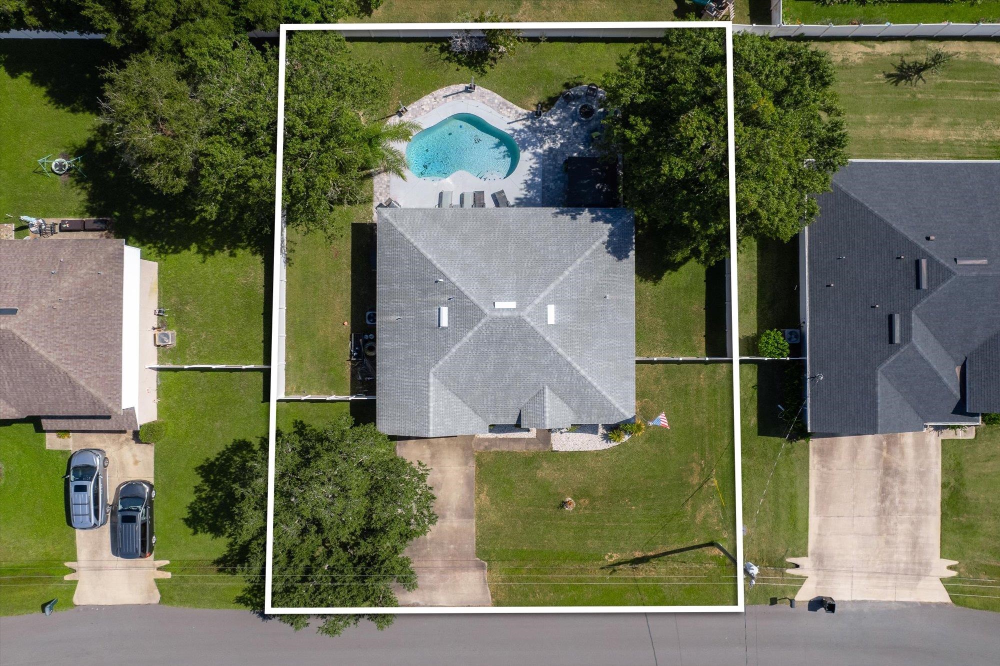 8 Lamar Lane