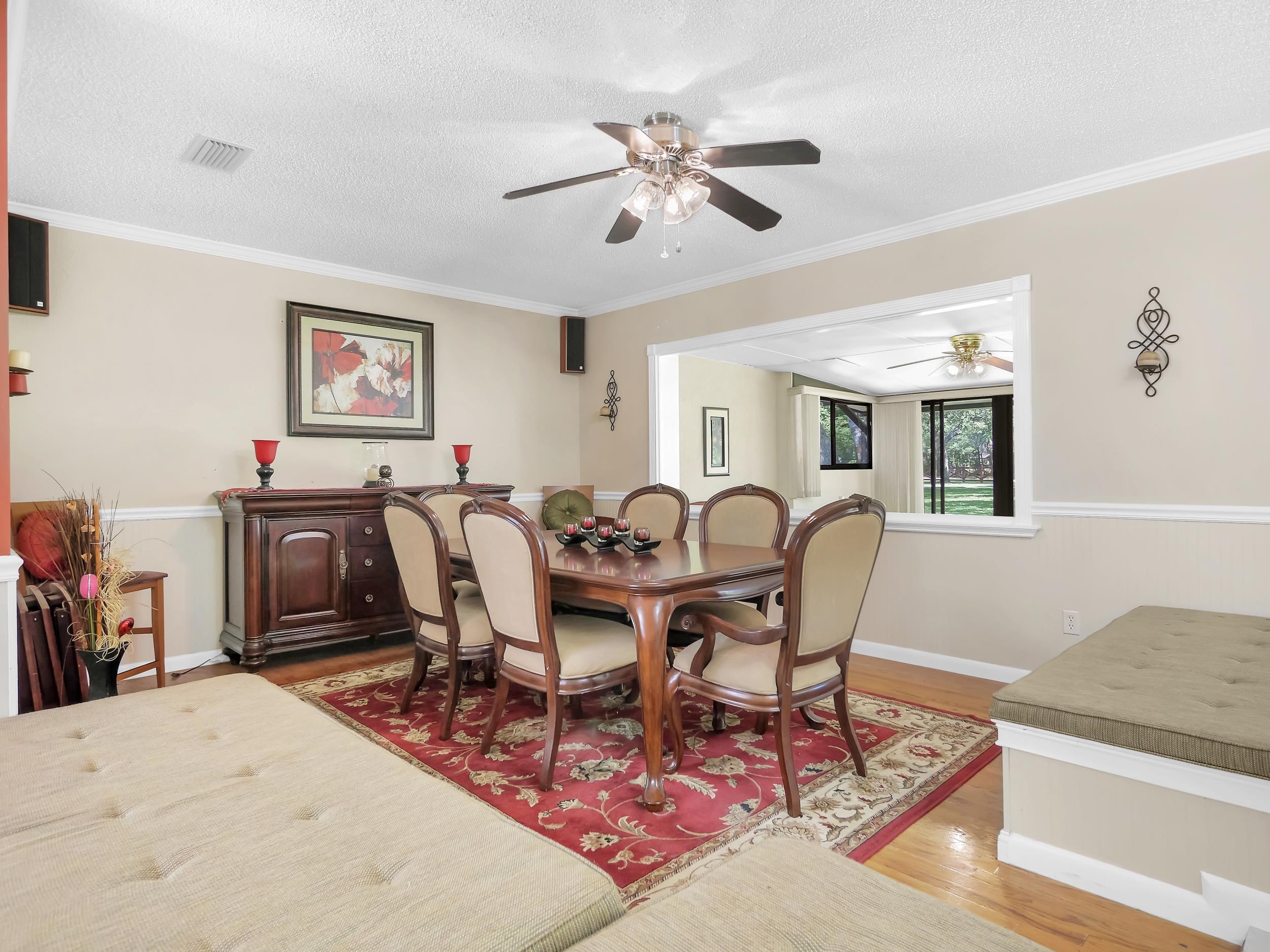1043 Winterhawk Dr