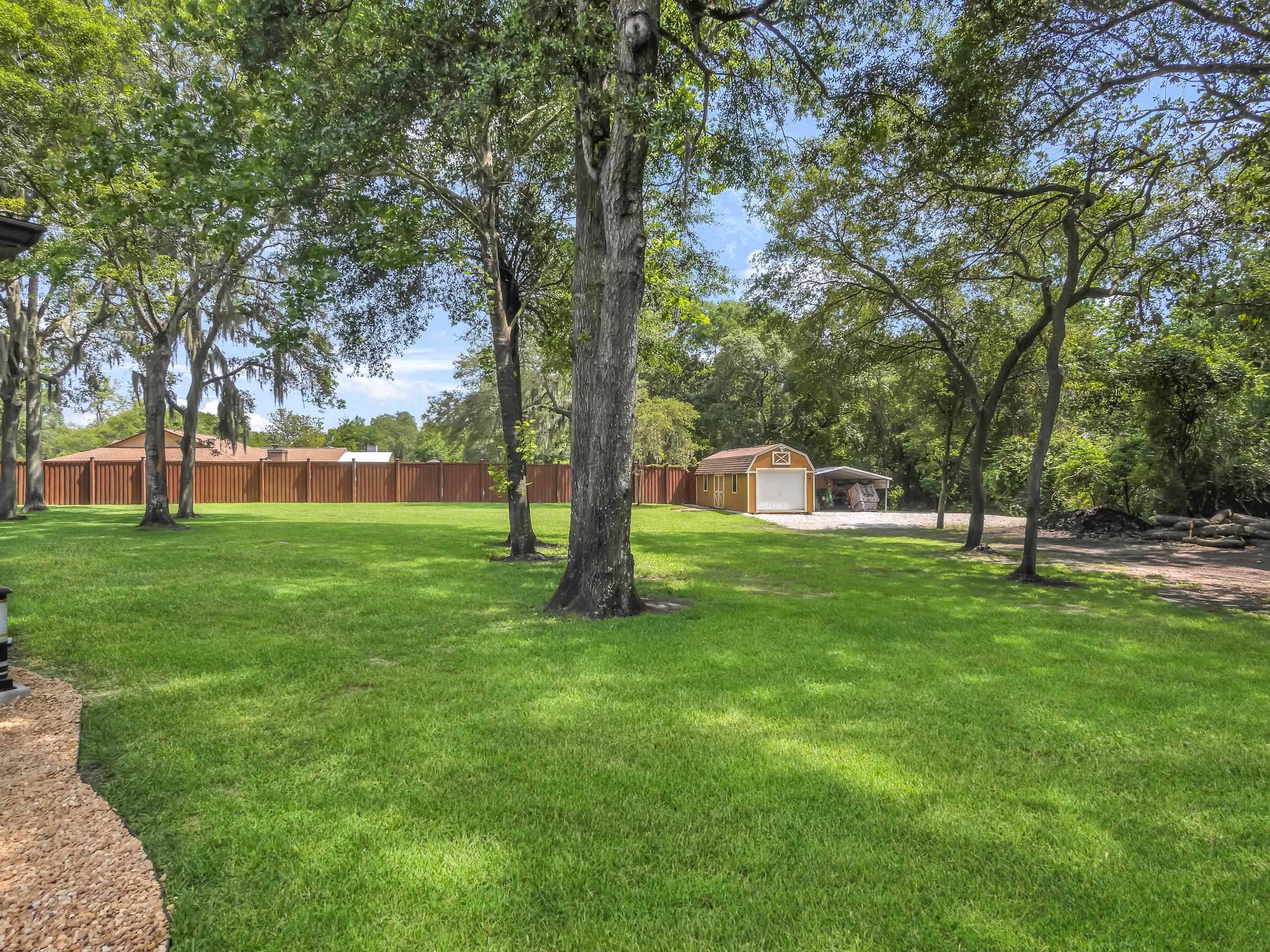 1043 Winterhawk Dr