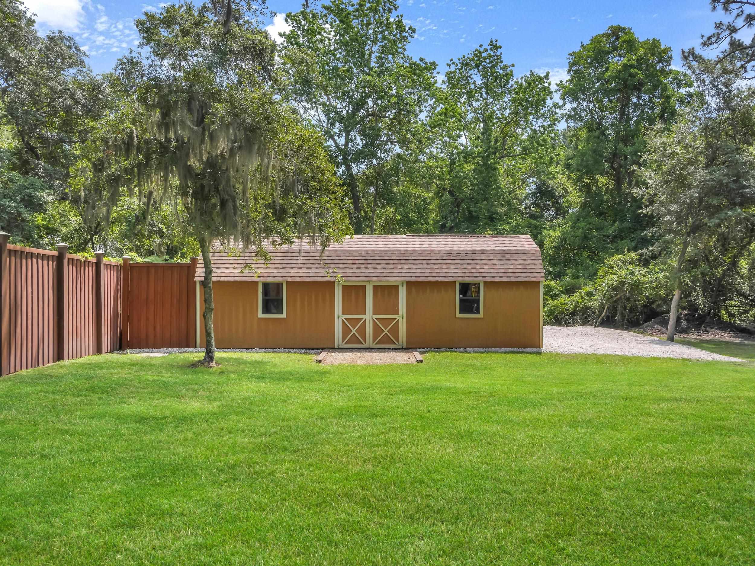 1043 Winterhawk Dr