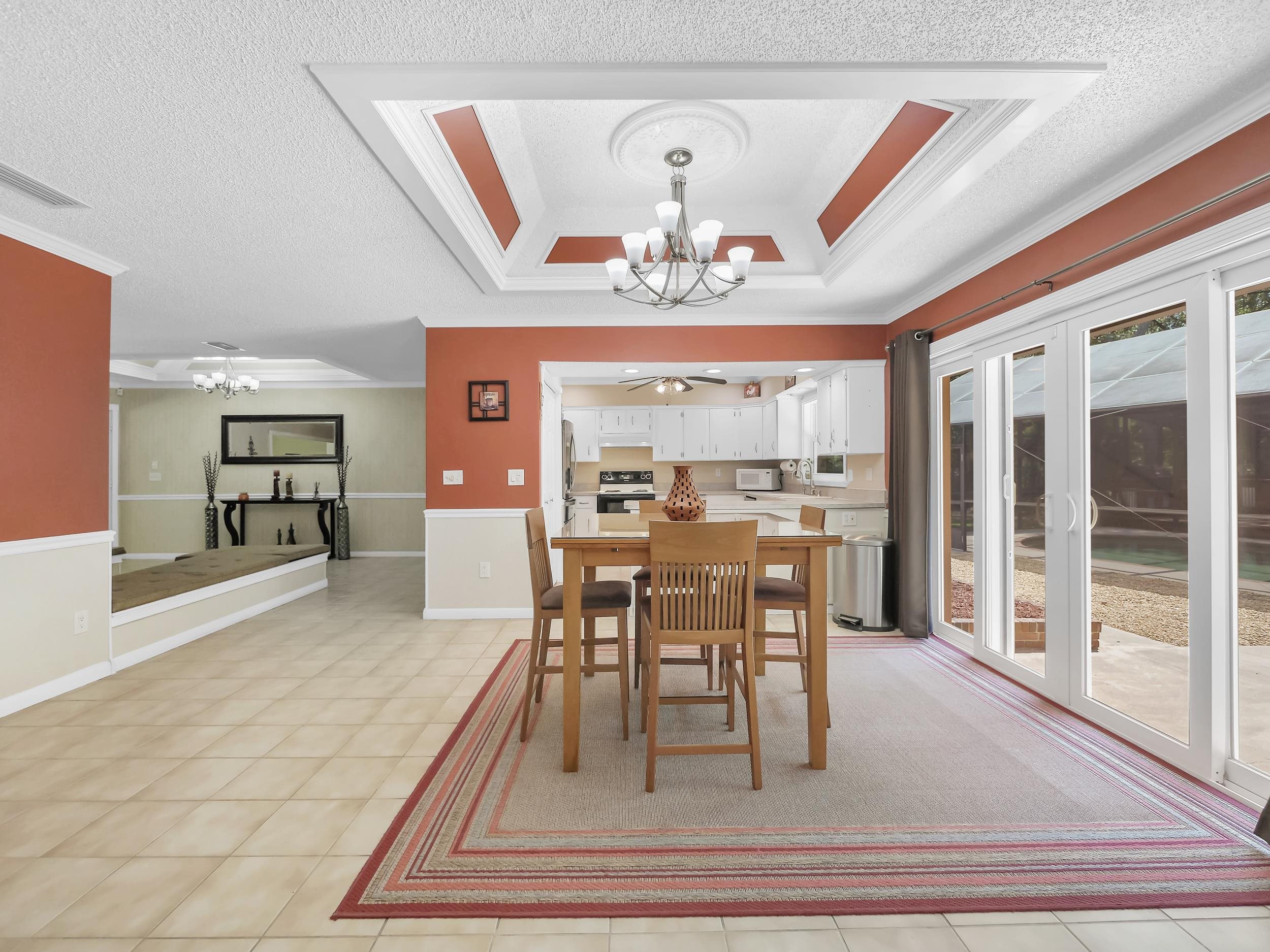 1043 Winterhawk Dr