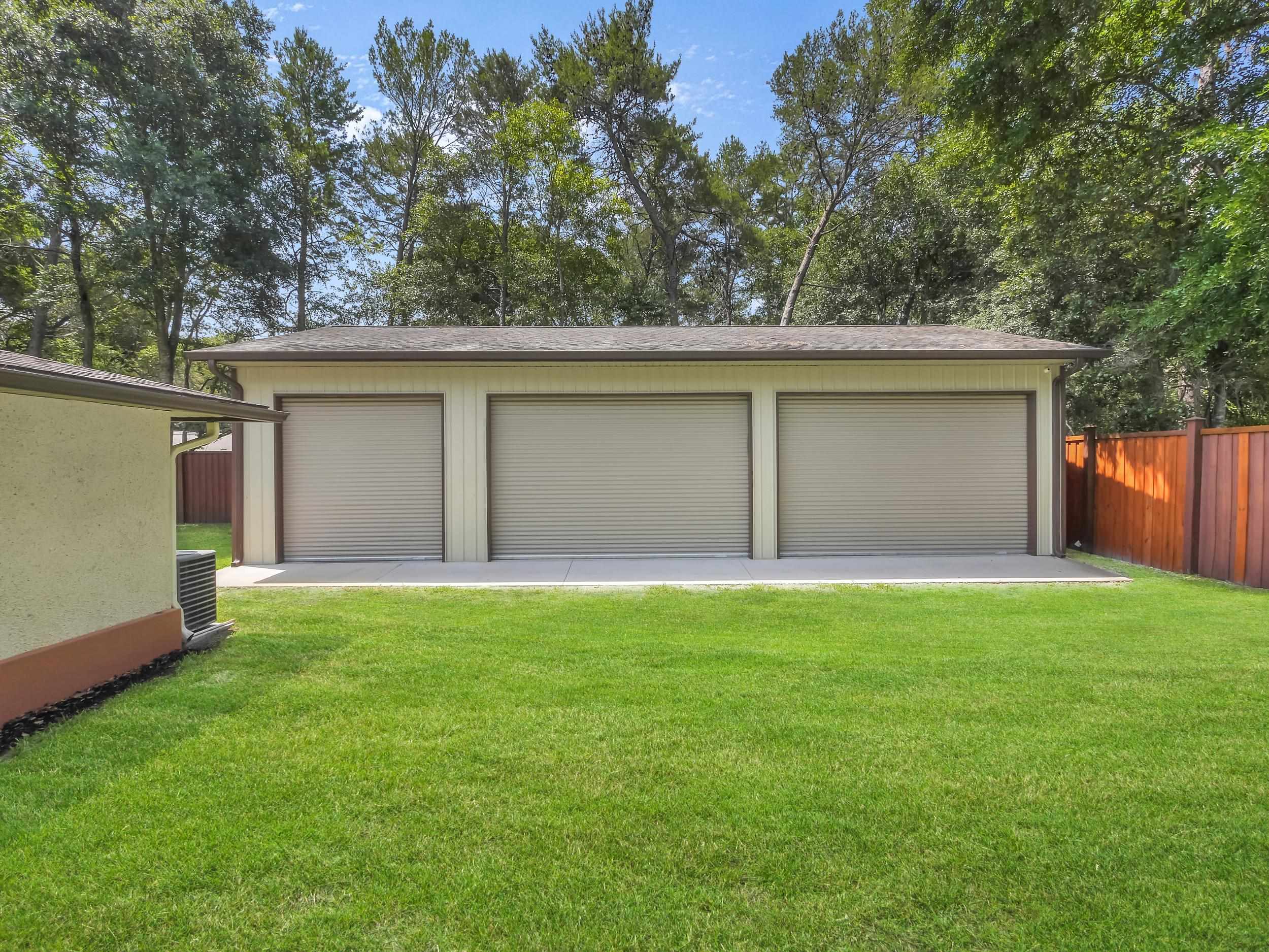 1043 Winterhawk Dr