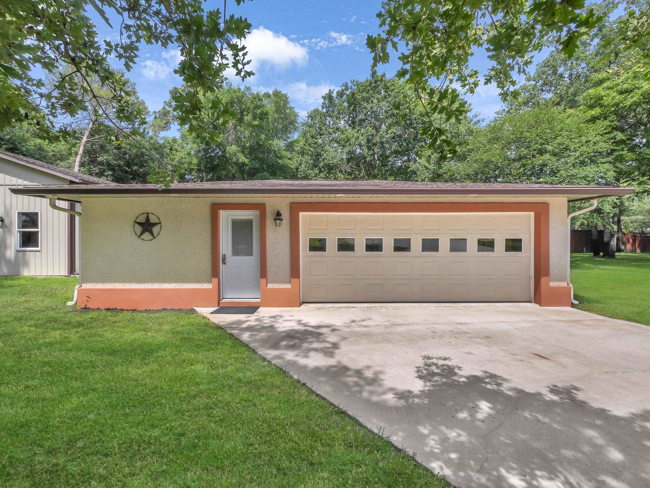 1043 Winterhawk Dr