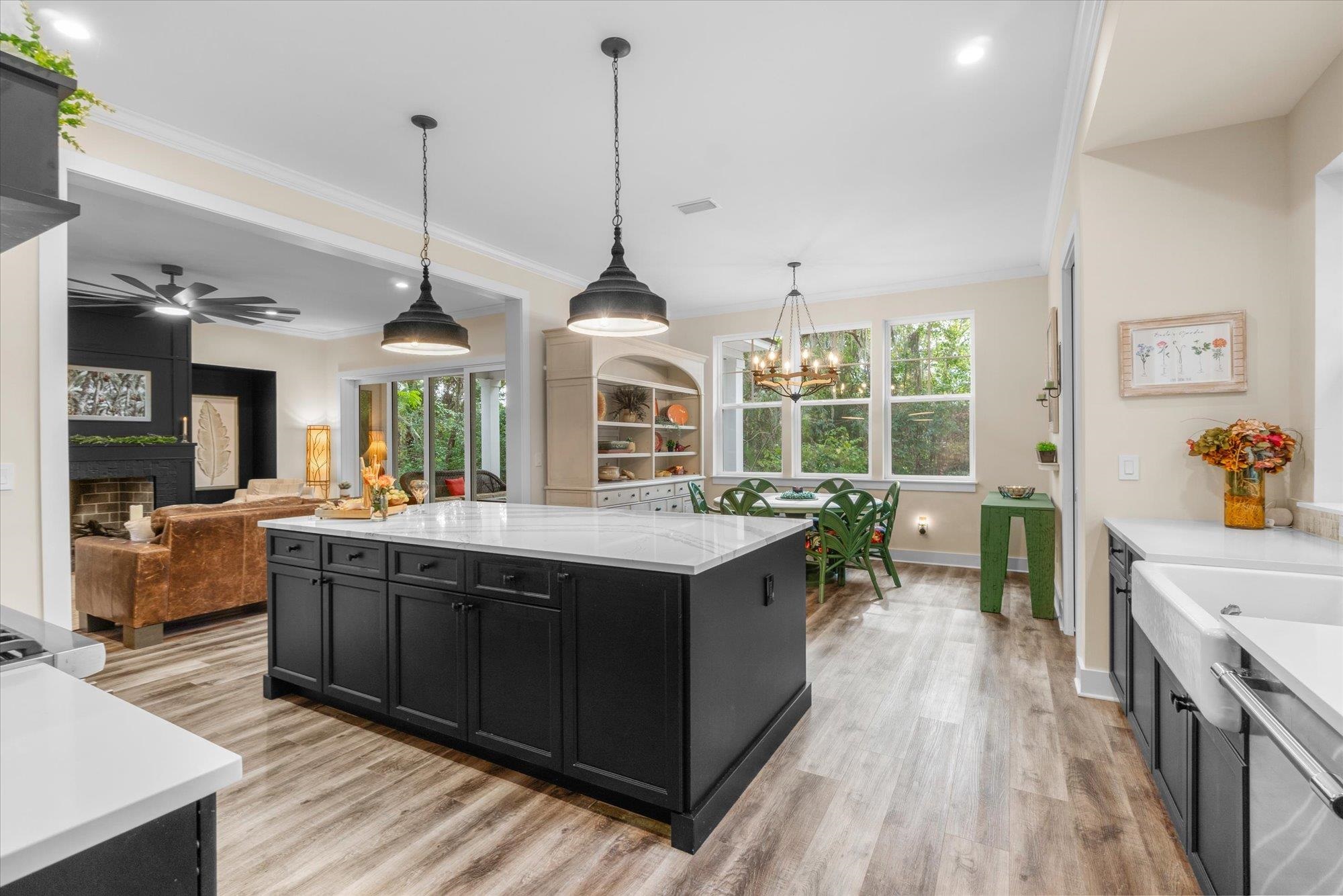 29318 Grandview Manor