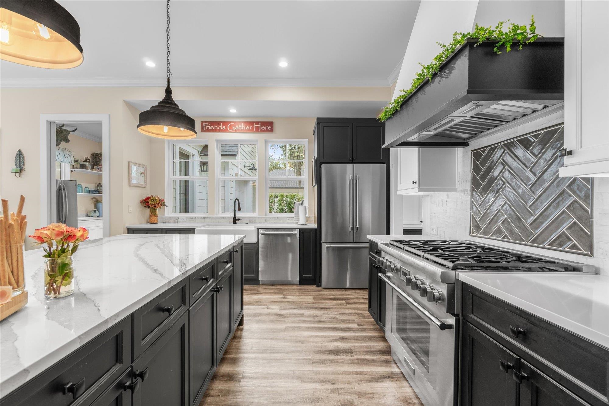 29318 Grandview Manor