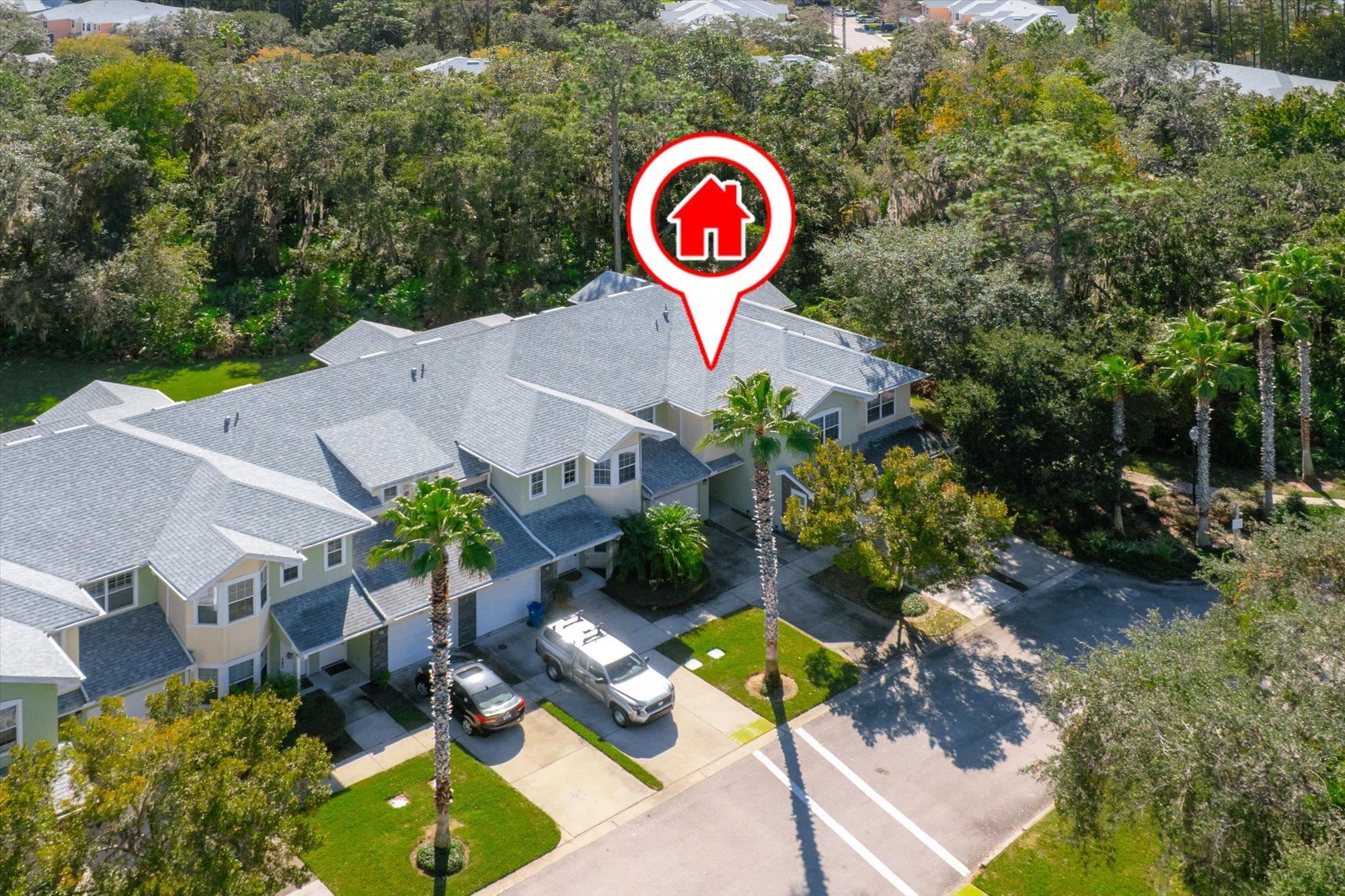 105 E Pine Hollow Trl Unit: 207