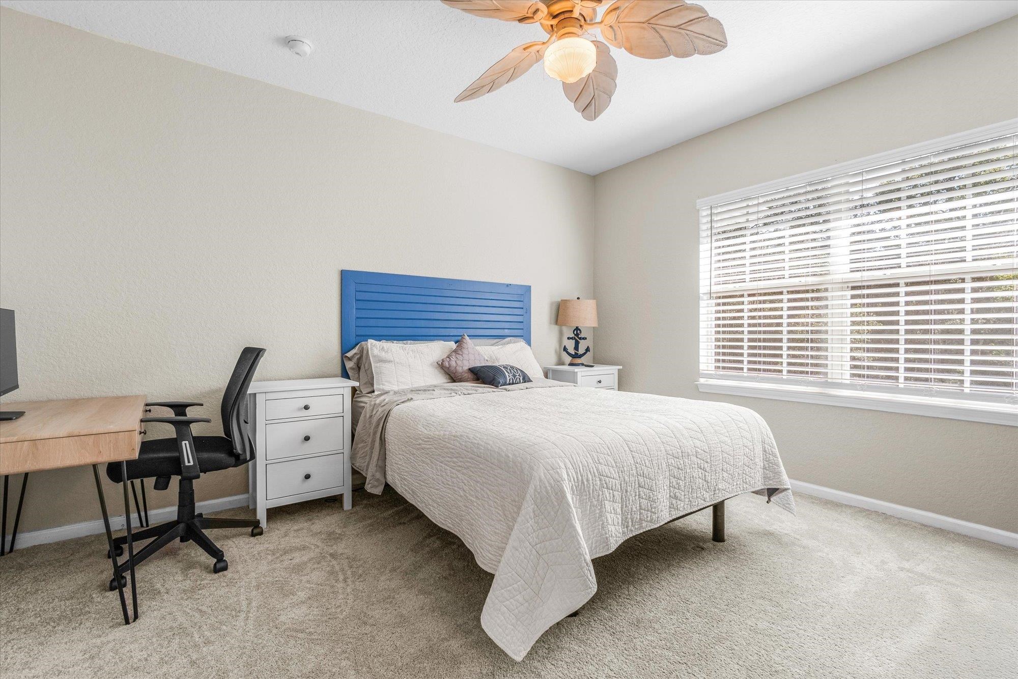 105 E Pine Hollow Trl Unit: 207
