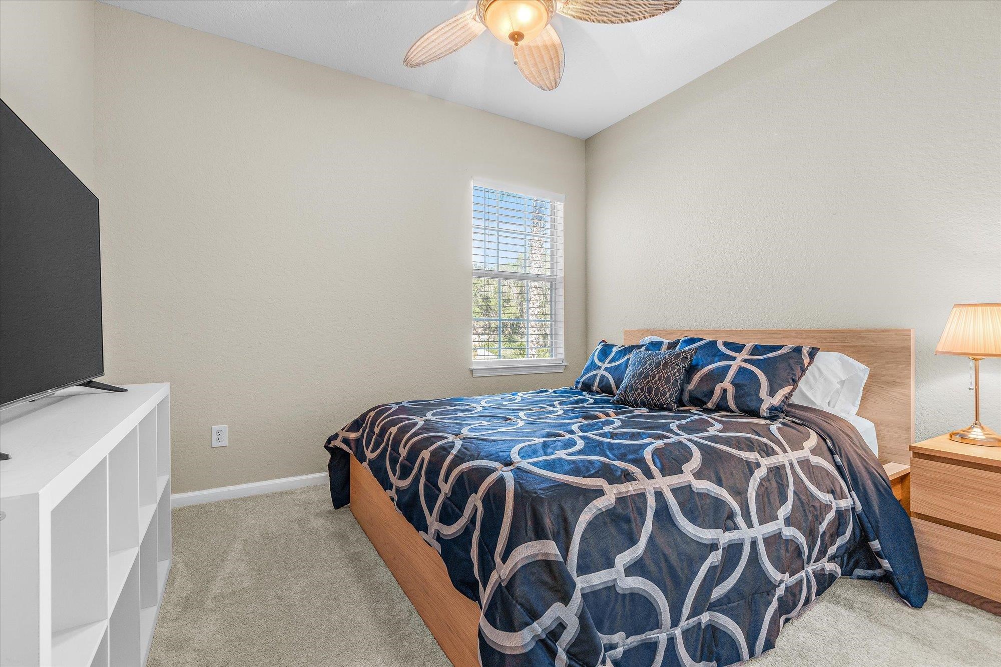 105 E Pine Hollow Trl Unit: 207