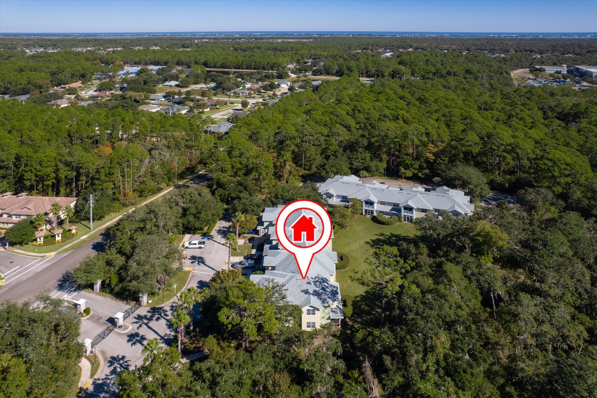 105 E Pine Hollow Trl Unit: 207