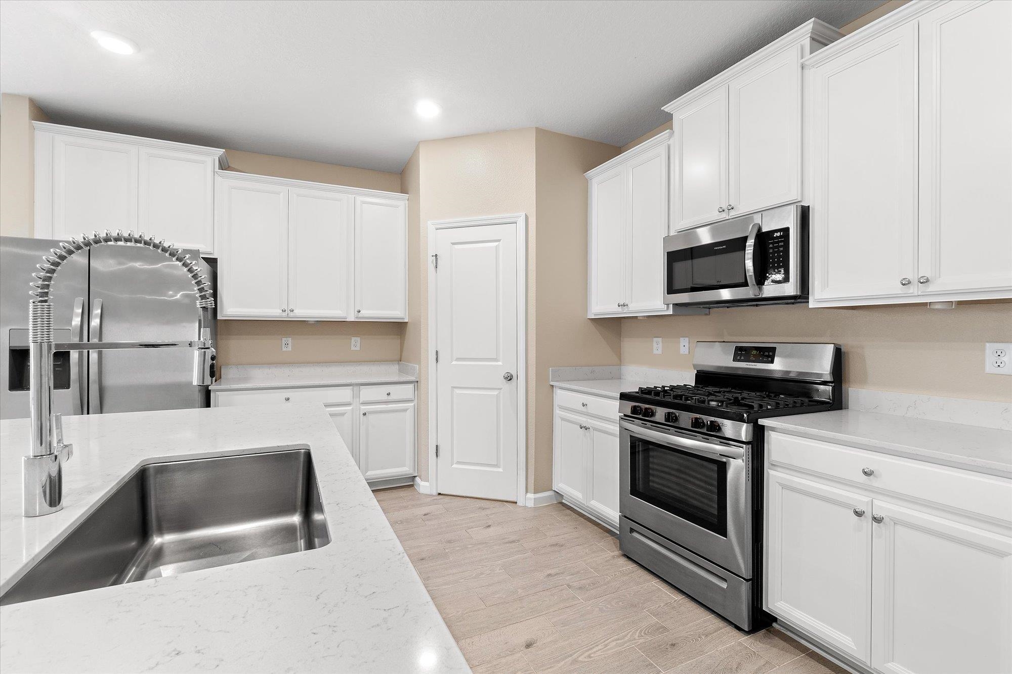 204 Field Flower Way