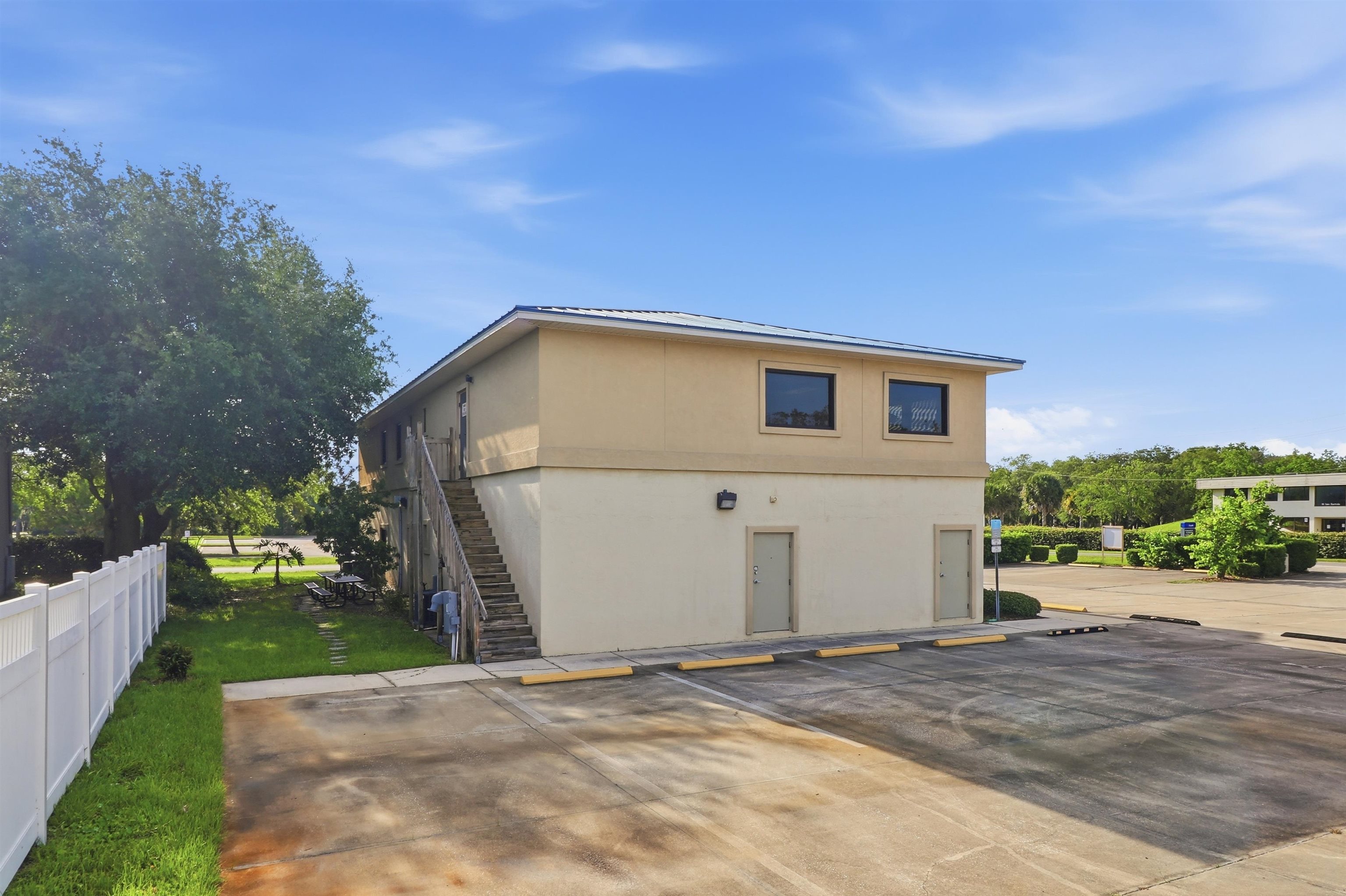 9 San Bartola Dr