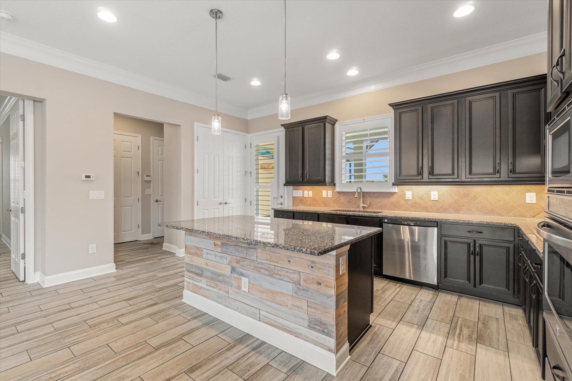 20 Sunrise Cir