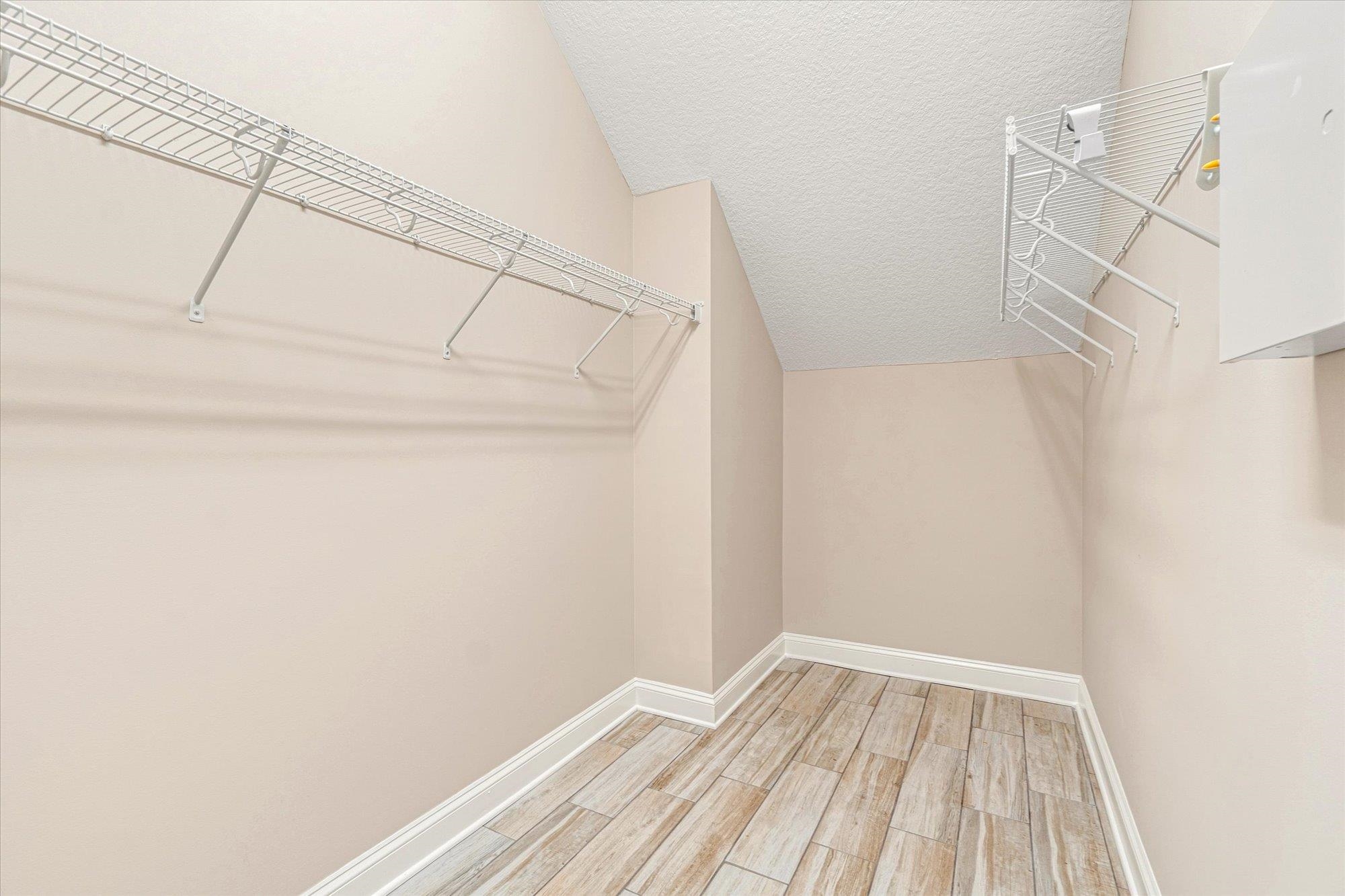 20 Sunrise Cir