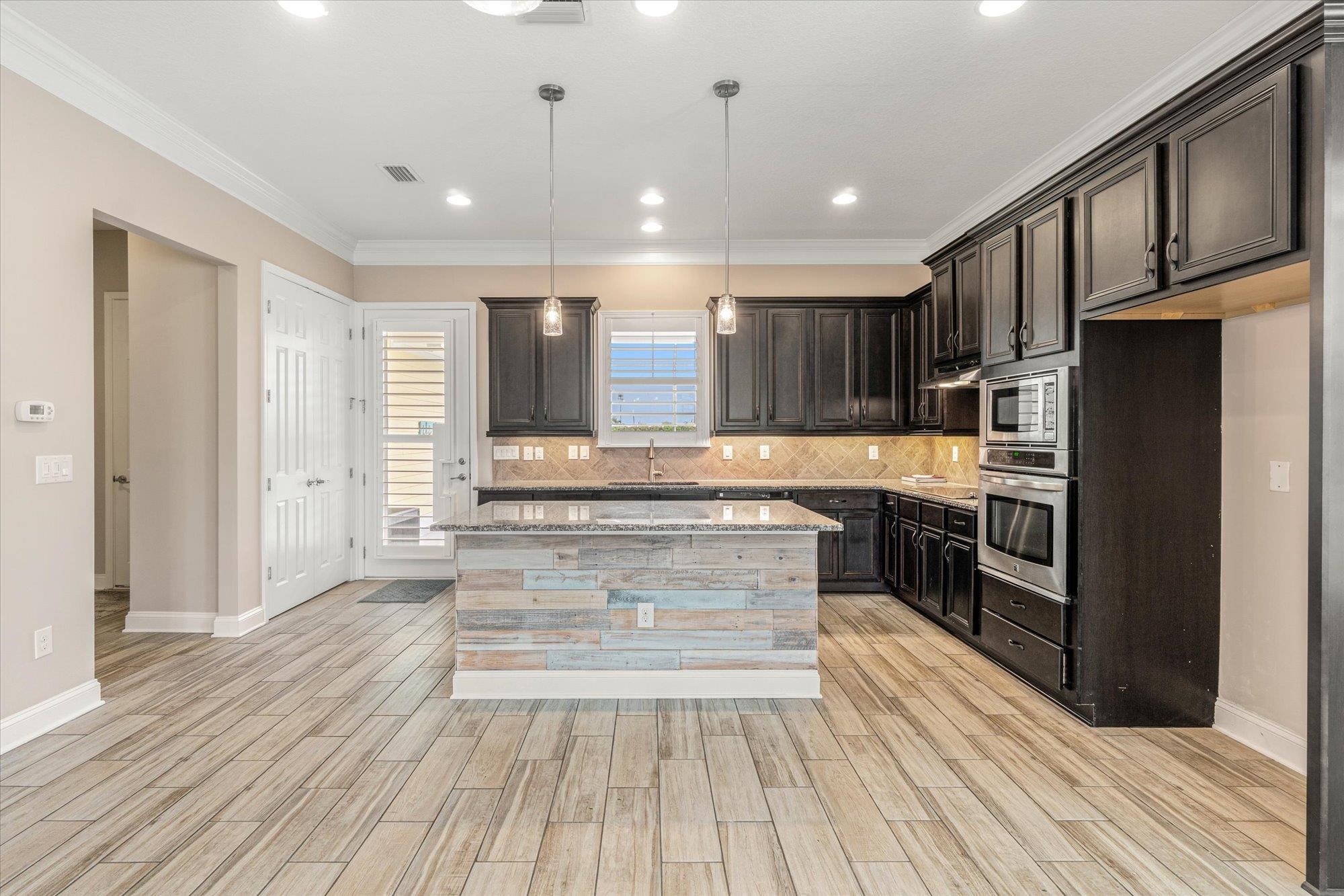 20 Sunrise Cir