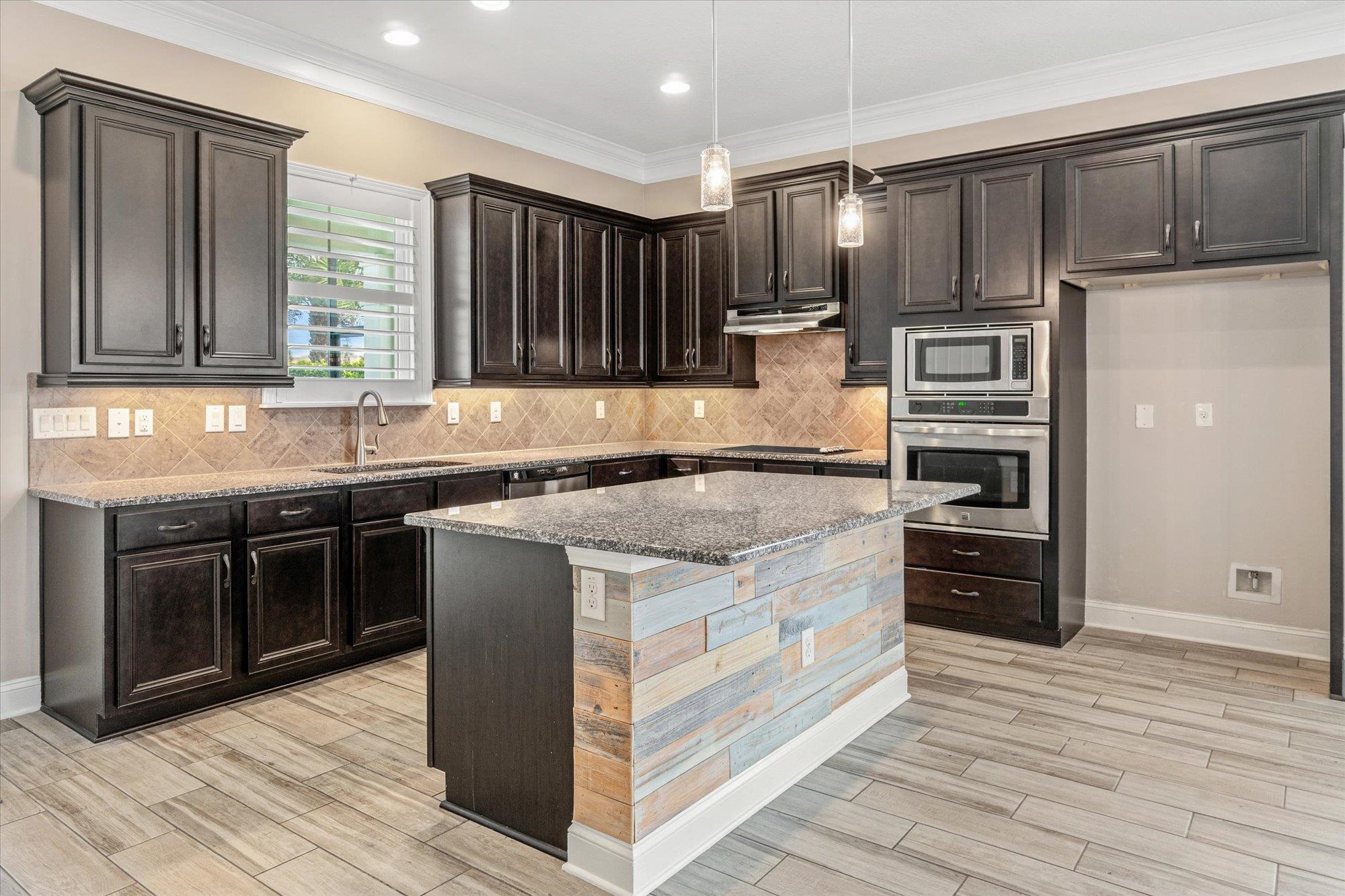 20 Sunrise Cir