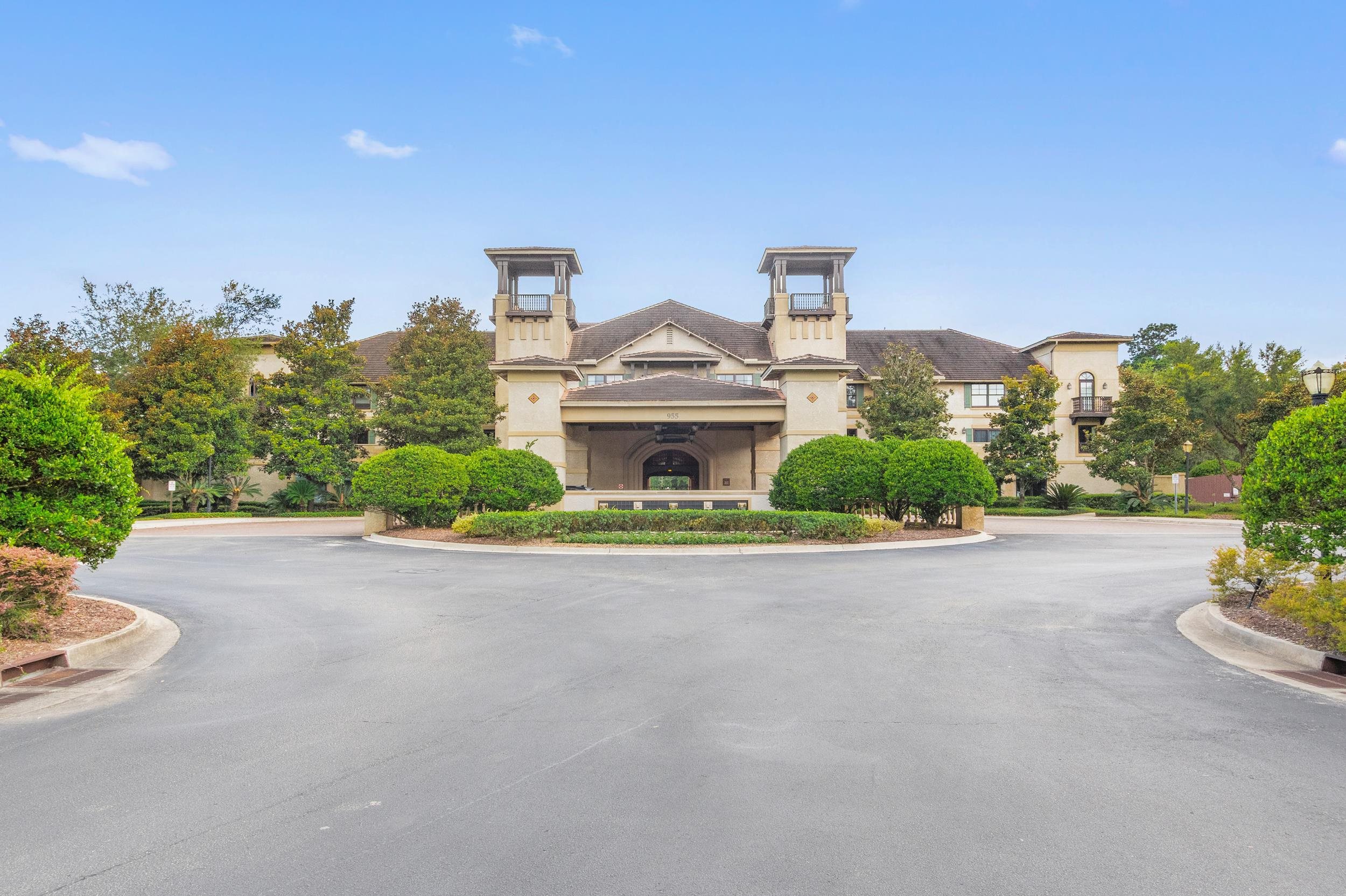 955 Registry Blvd Unit: 2