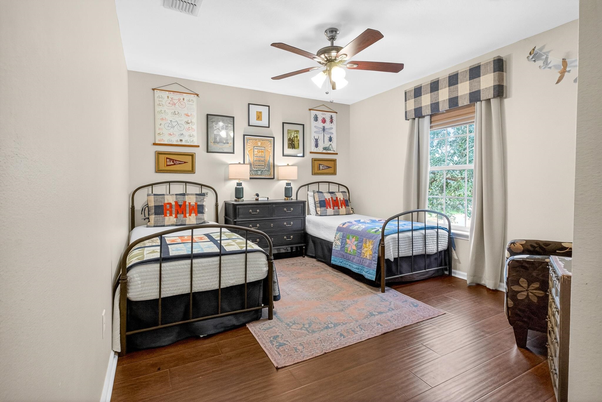 712 Wooded Hamlet Ct