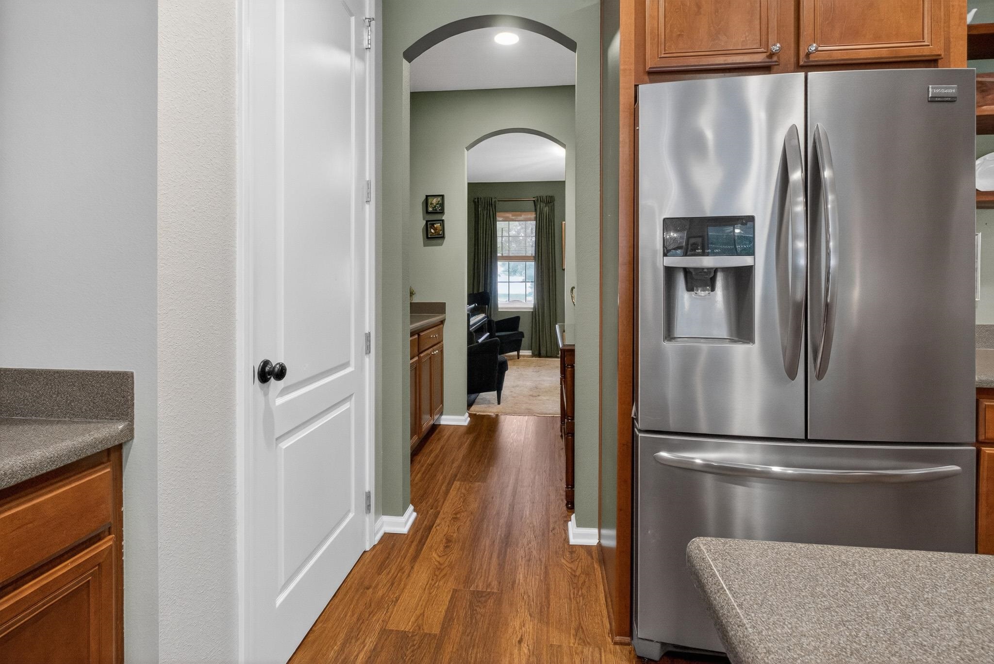 712 Wooded Hamlet Ct