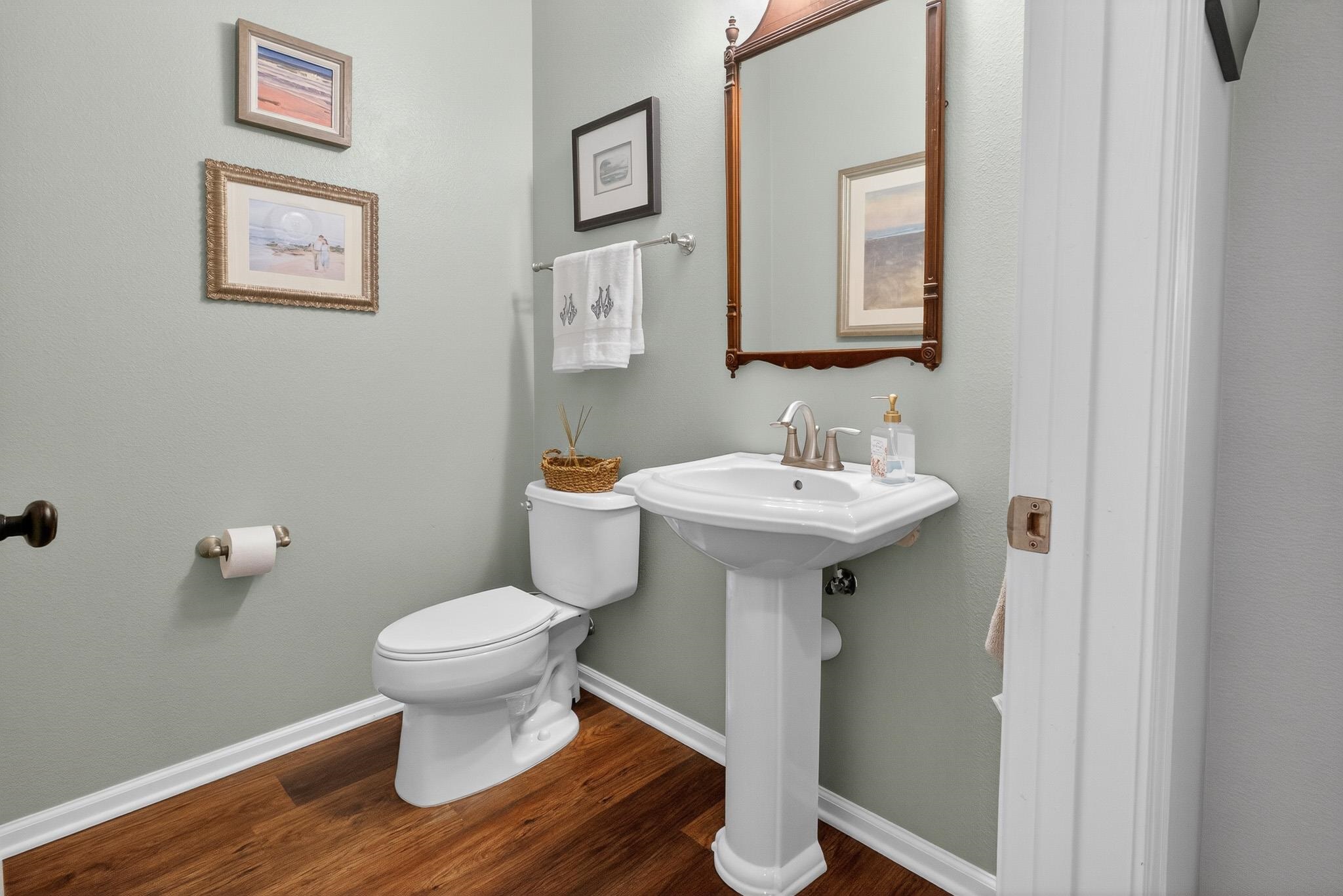 712 Wooded Hamlet Ct