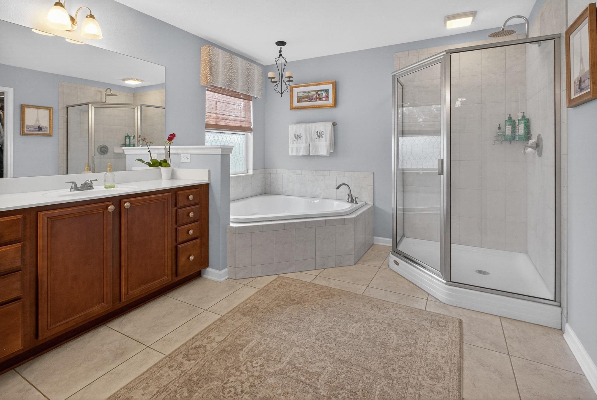 712 Wooded Hamlet Ct