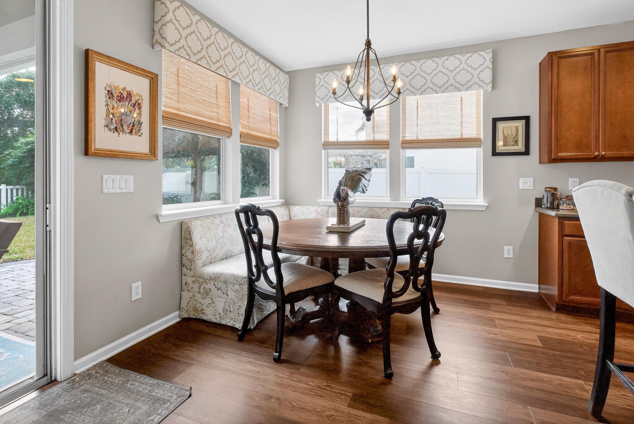 712 Wooded Hamlet Ct