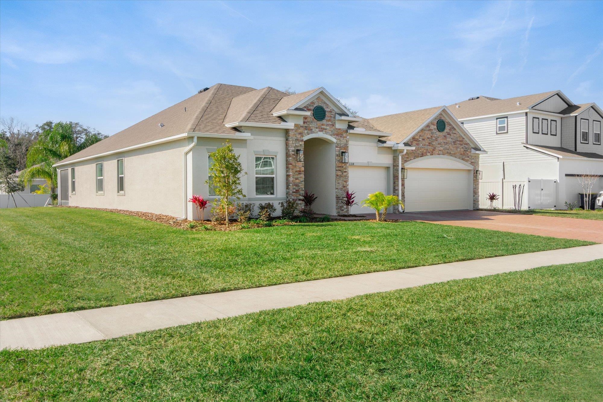 2214 Elegant Manor Circle