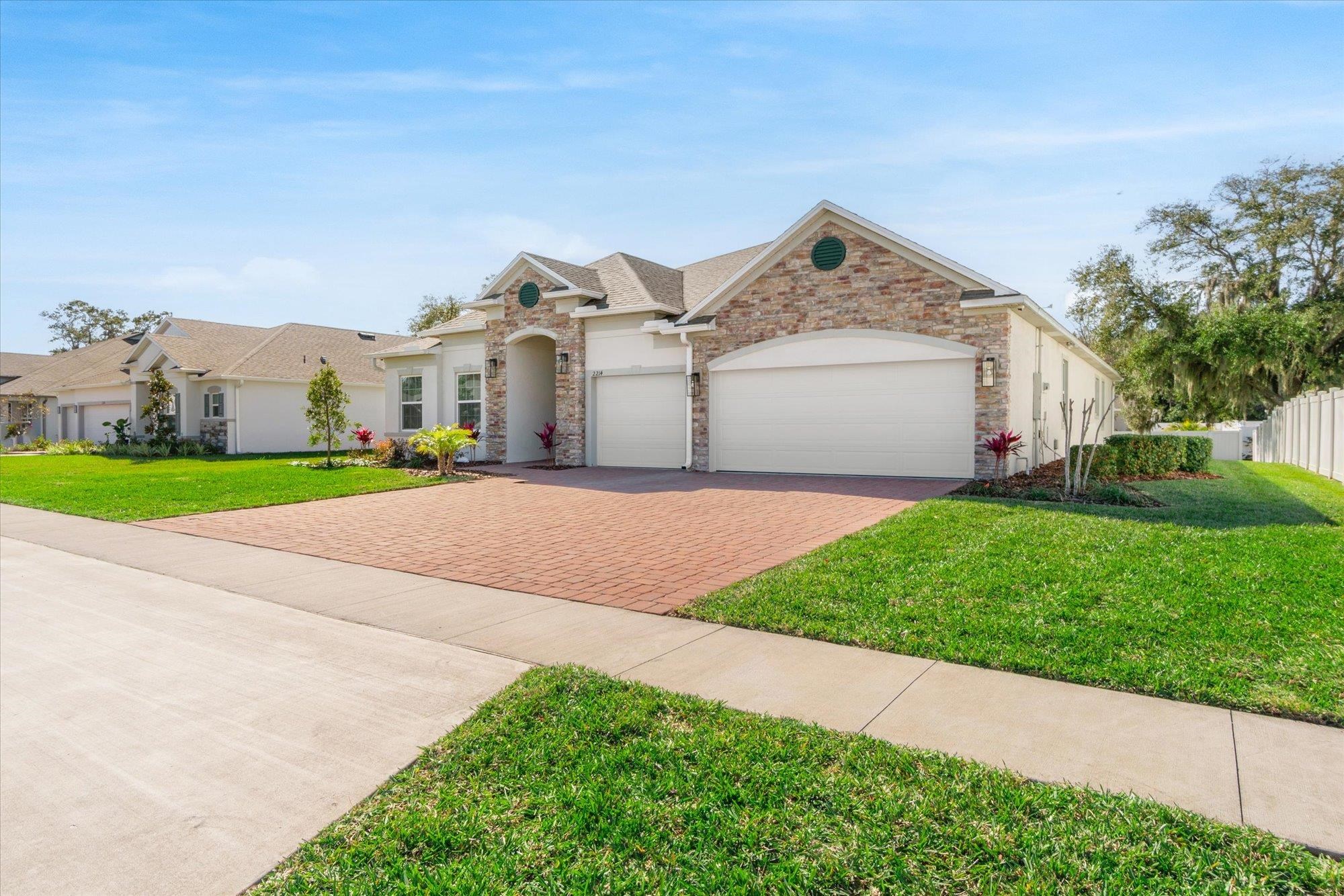 2214 Elegant Manor Circle