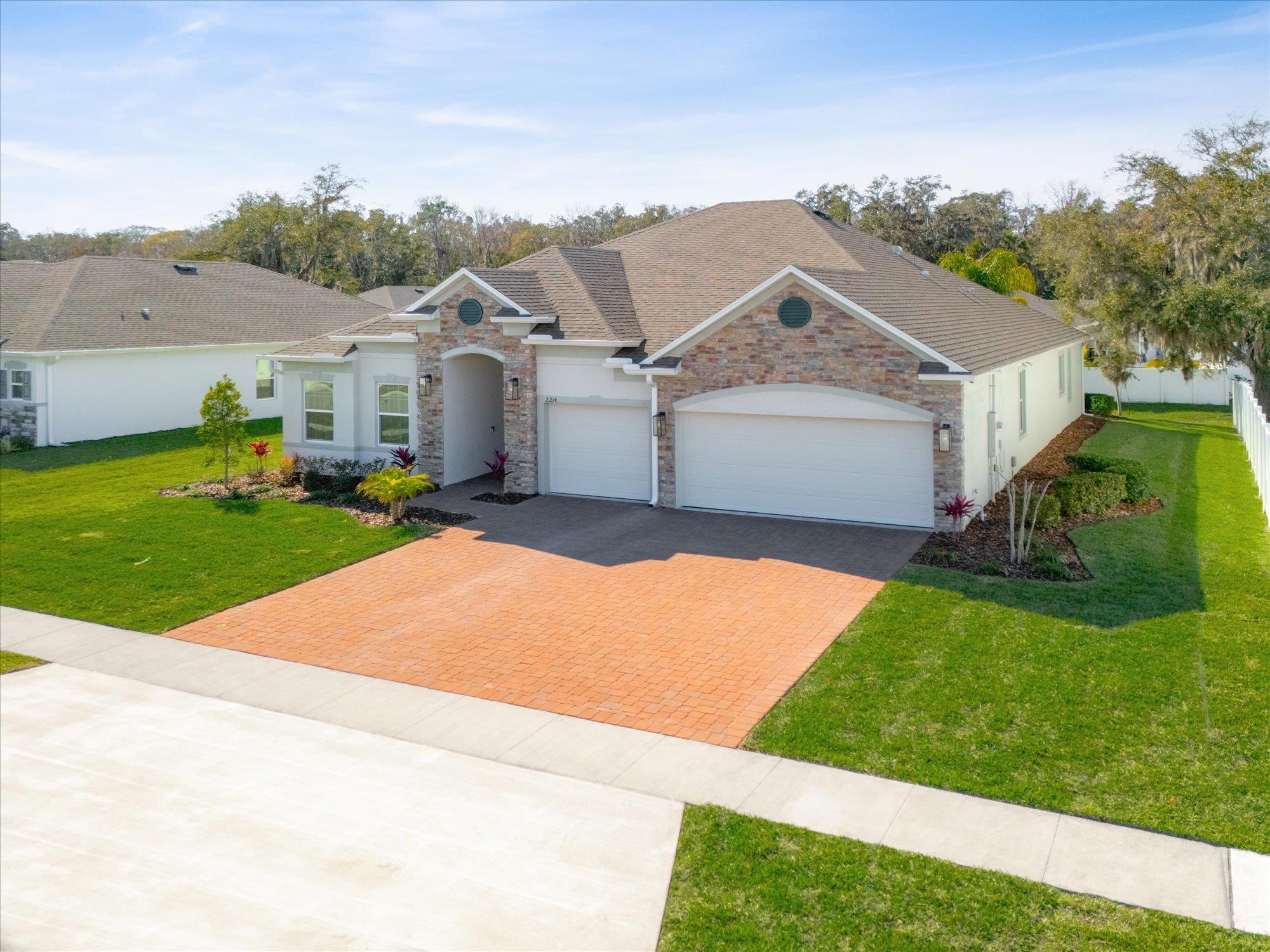 2214 Elegant Manor Circle