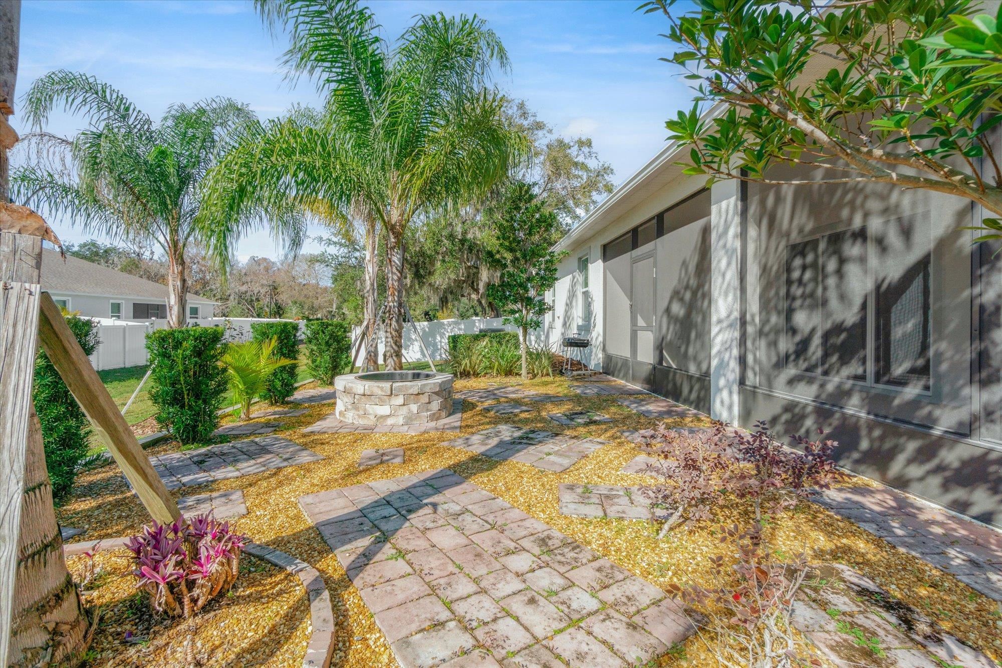 2214 Elegant Manor Circle