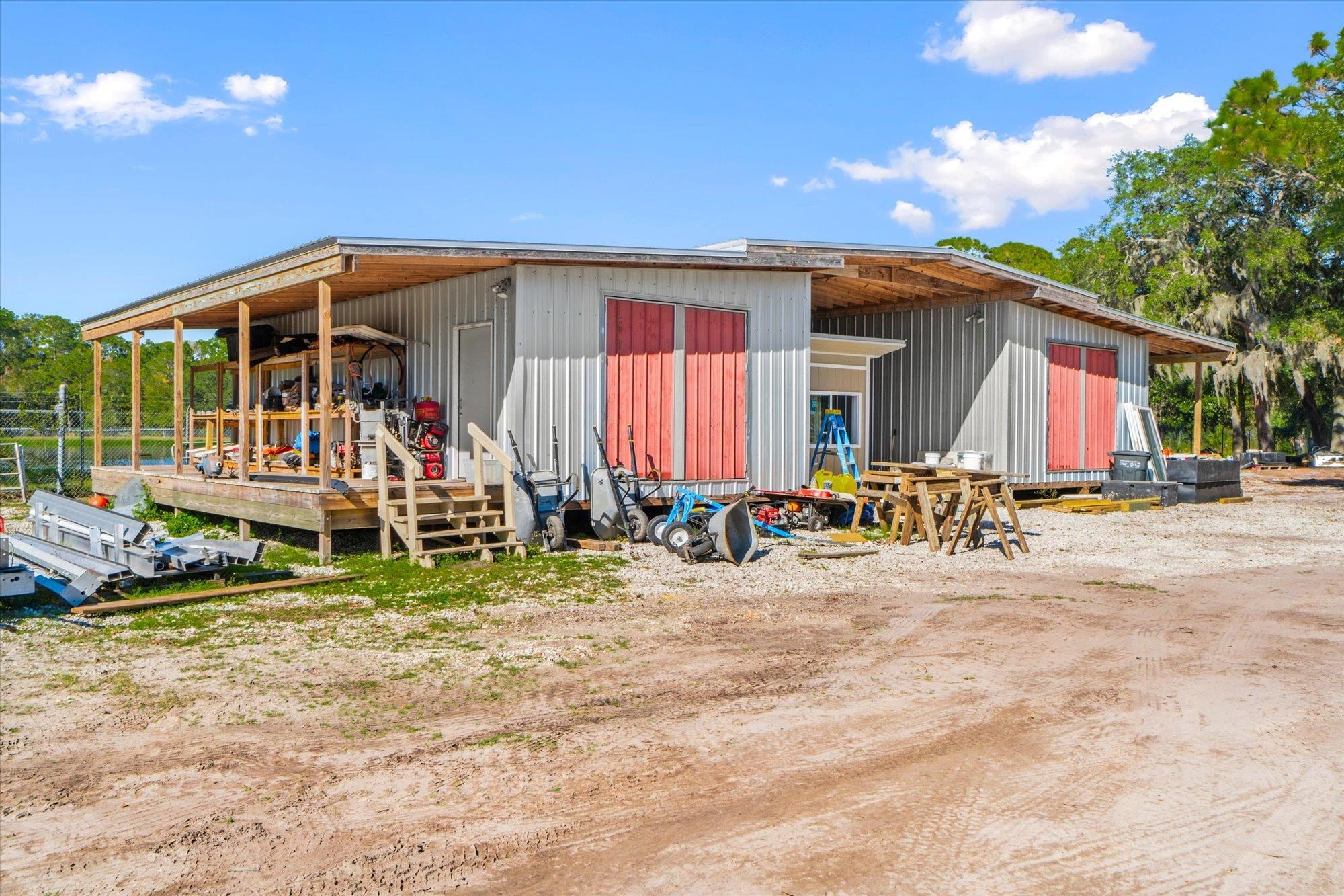 1401 State Road 207