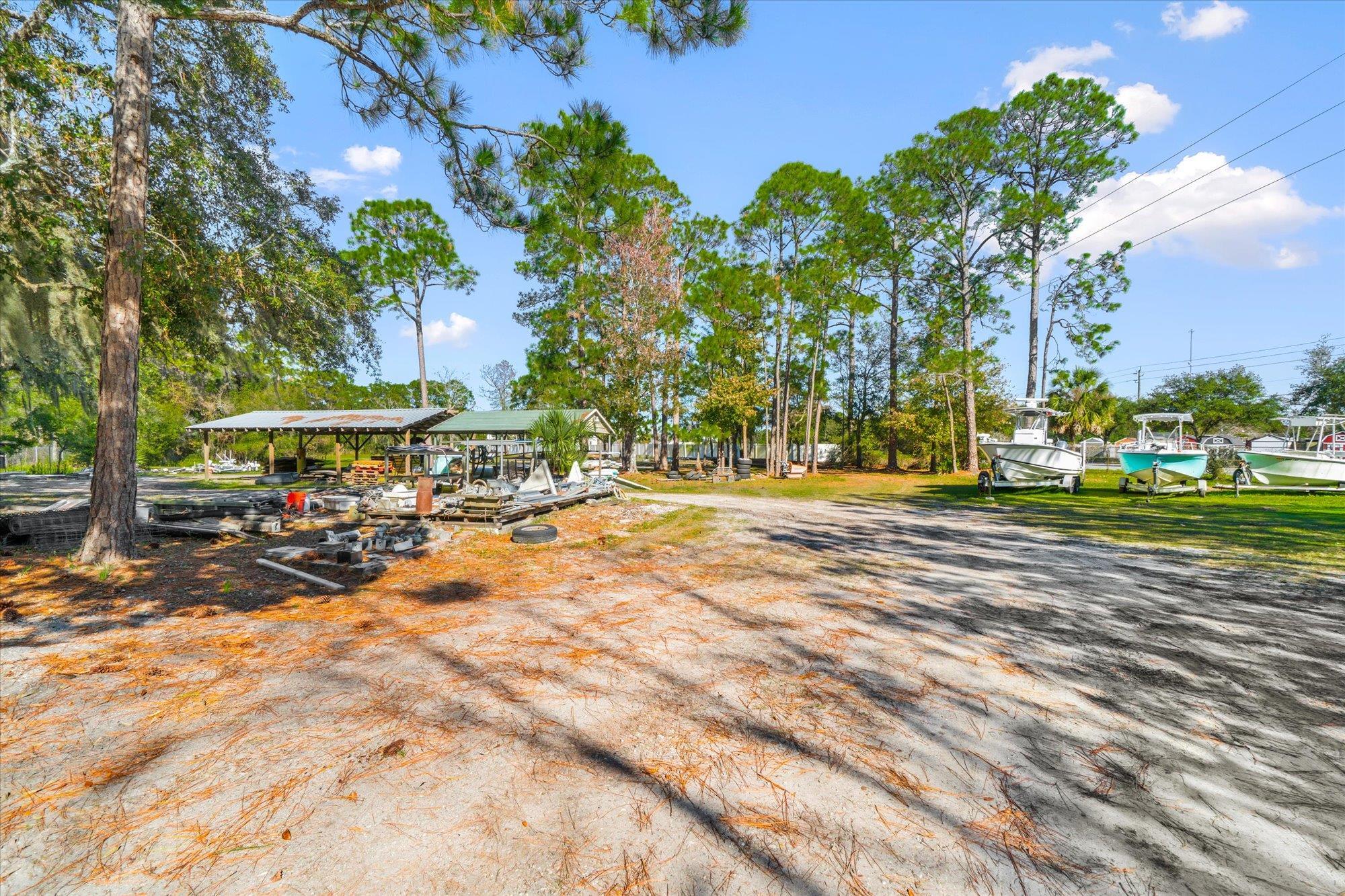 1401 State Road 207