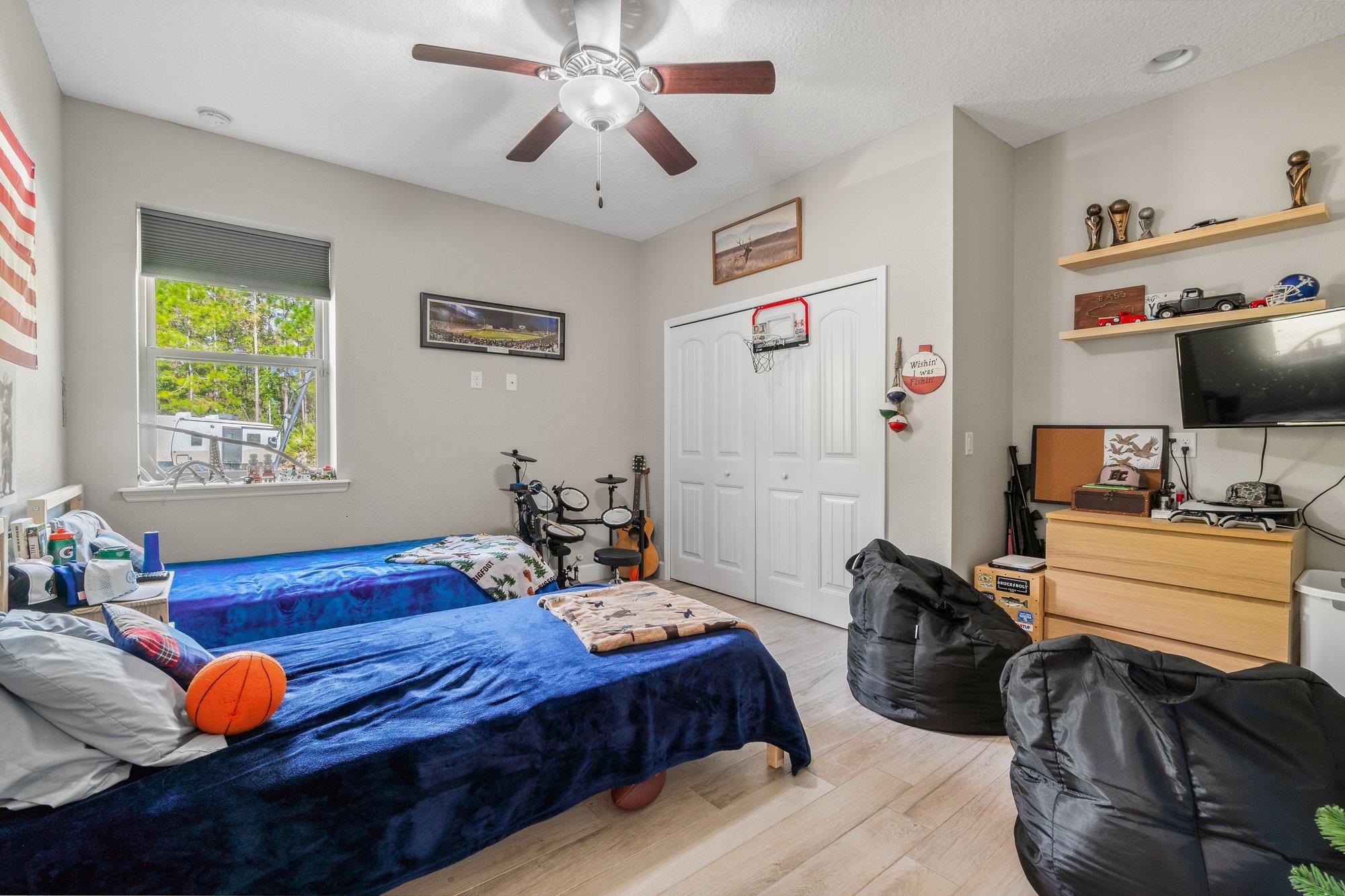 1401 State Road 207