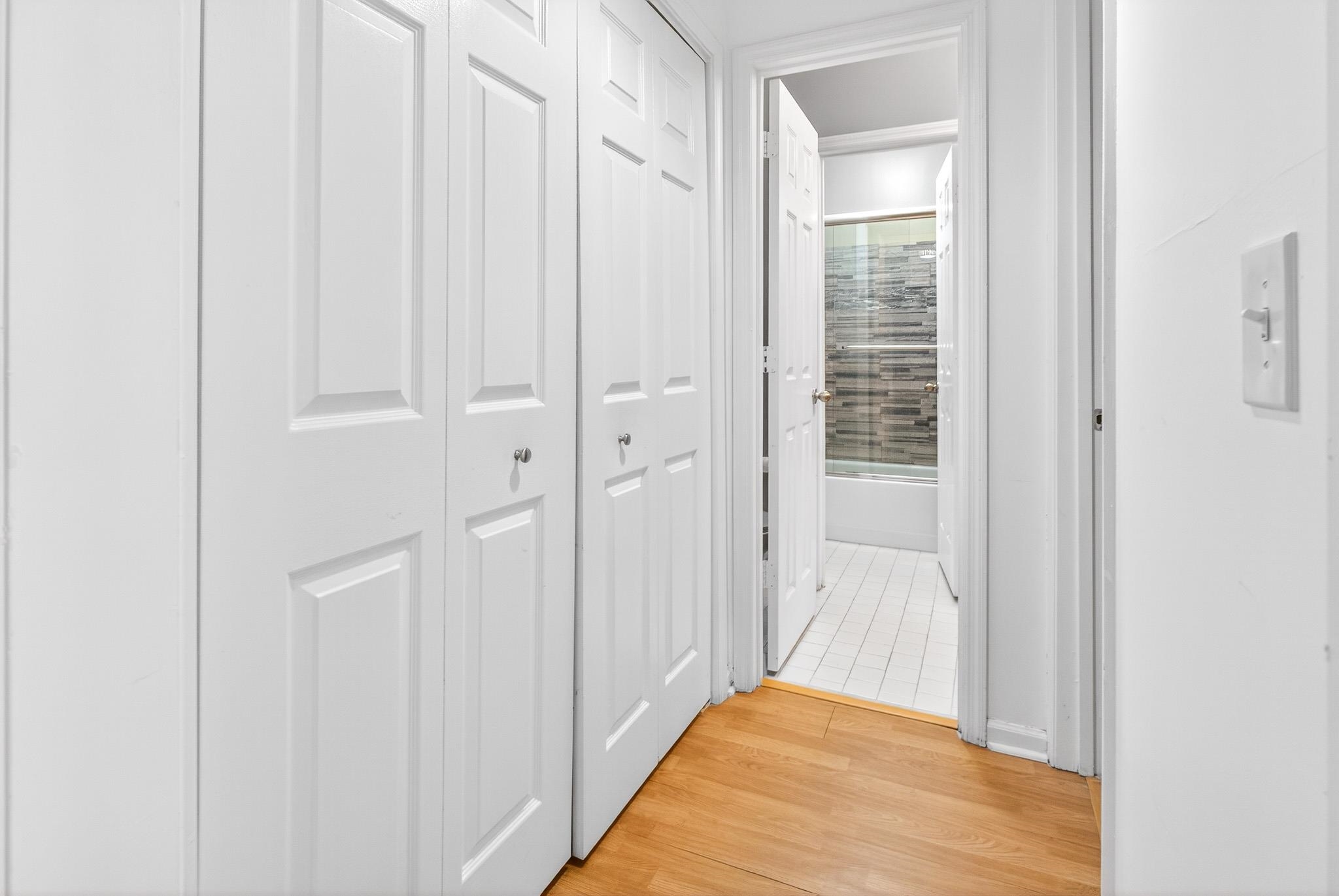 2305 Wood Hill Pl Unit: 2305