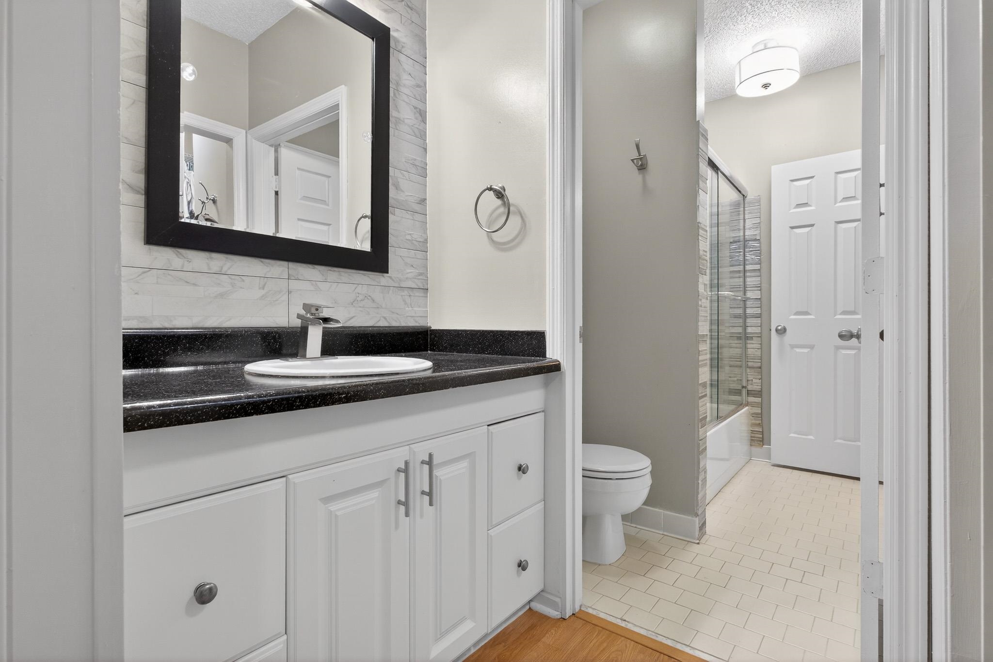 2305 Wood Hill Pl Unit: 2305