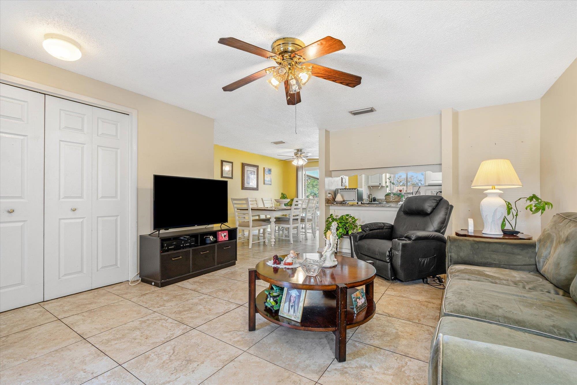 322 Palmwood Ct