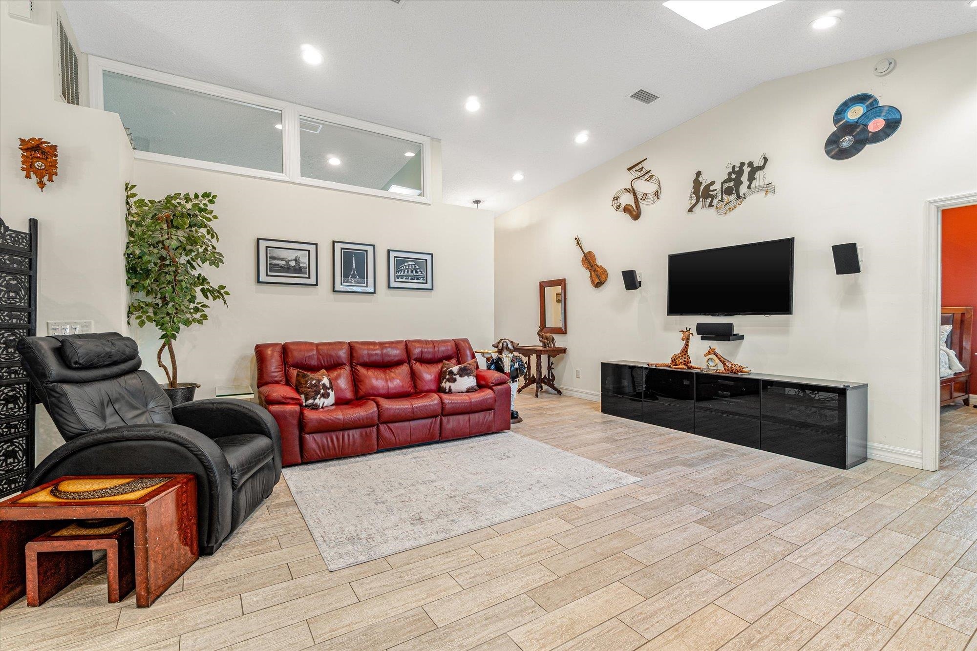 19 Sunfish Dr